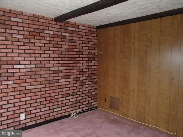 CHARLESMONT - Residential