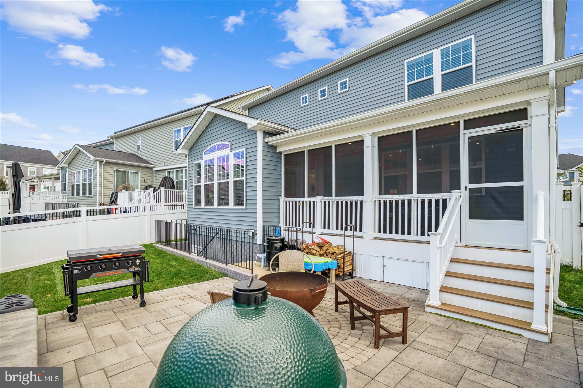 TWO RIVERS - Residential