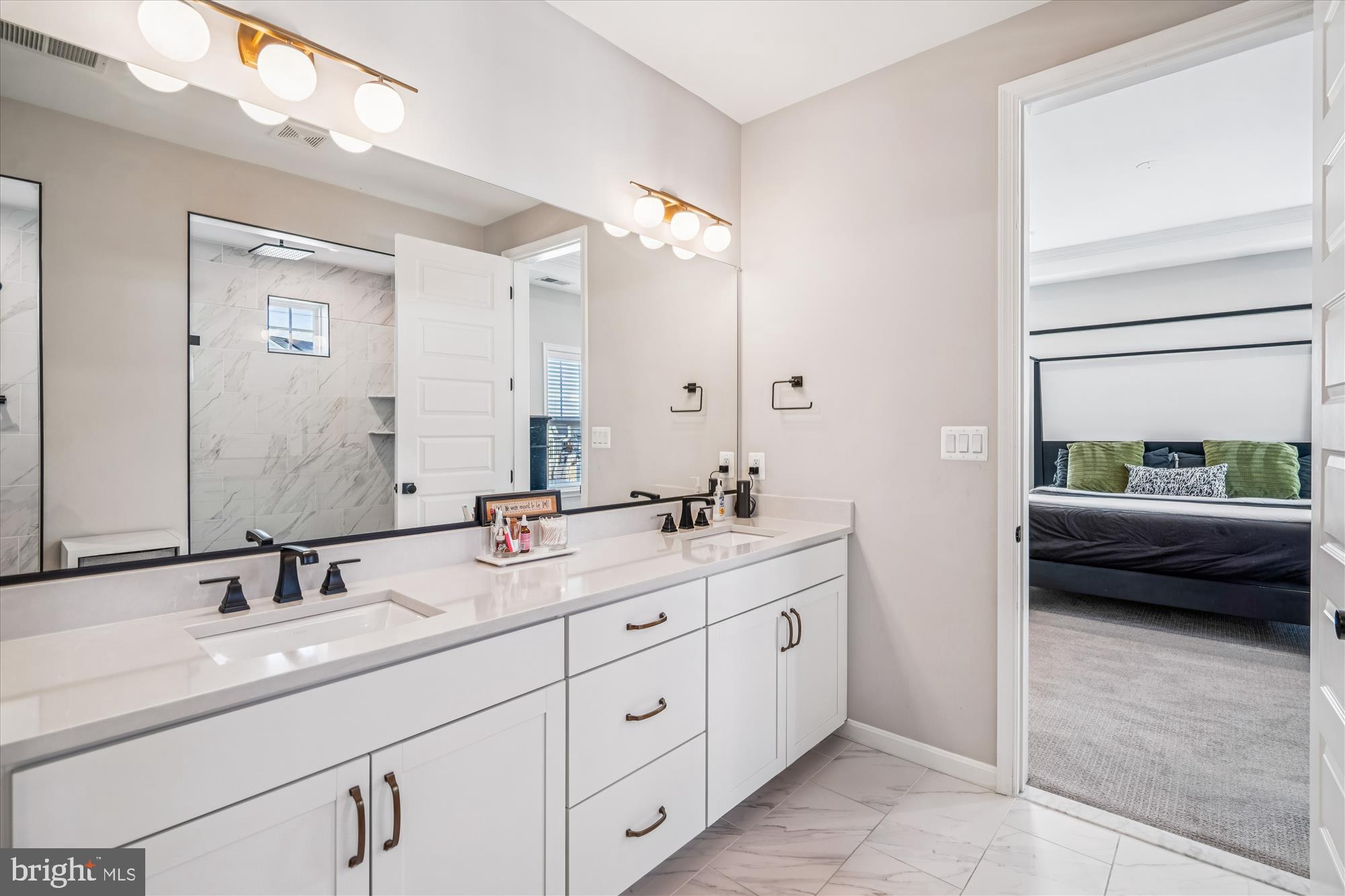 TWO RIVERS - Residential