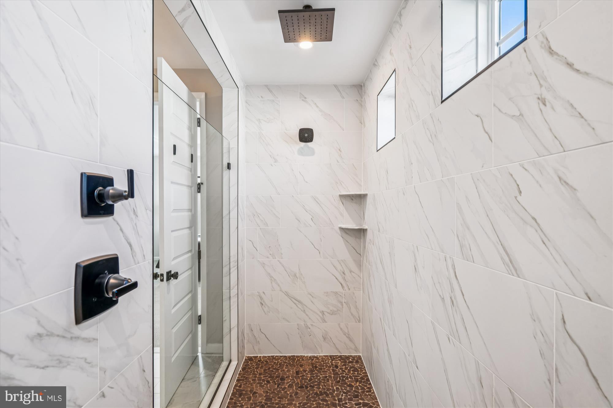 TWO RIVERS - Residential