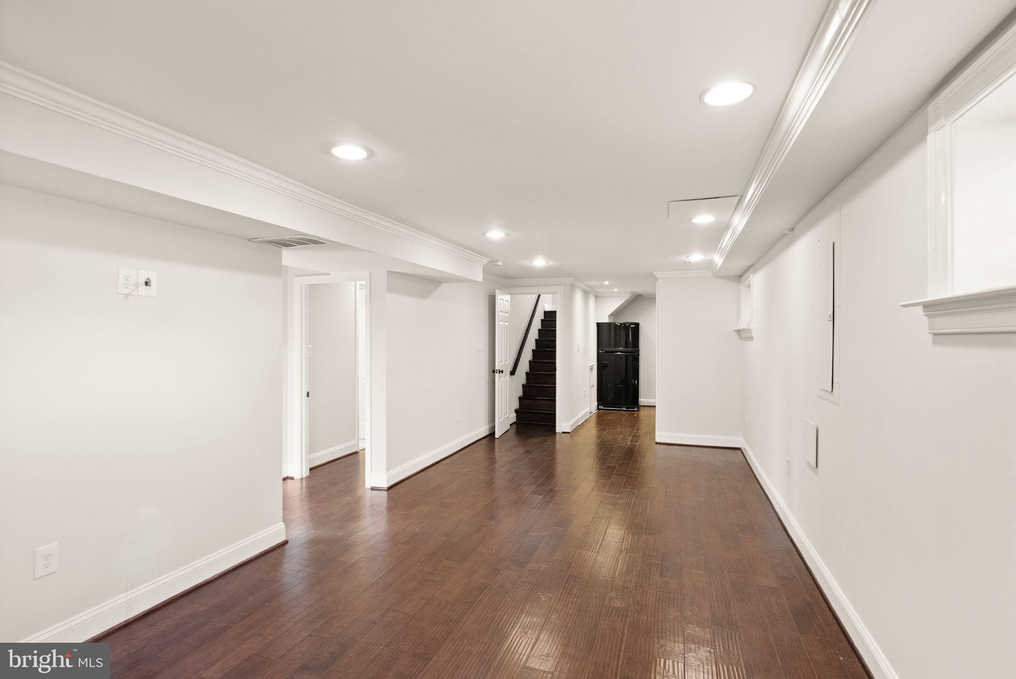 PINECREST ESTATES - Residential