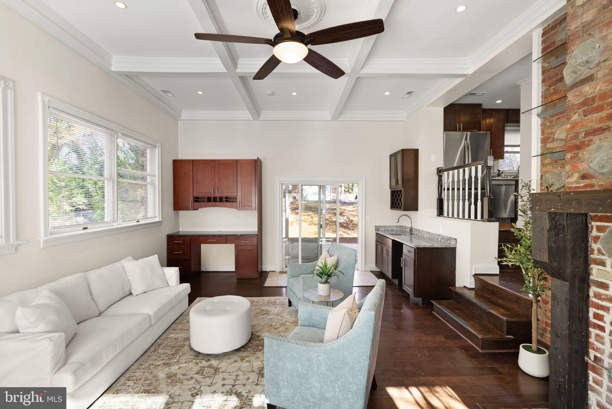 PINECREST ESTATES - Residential