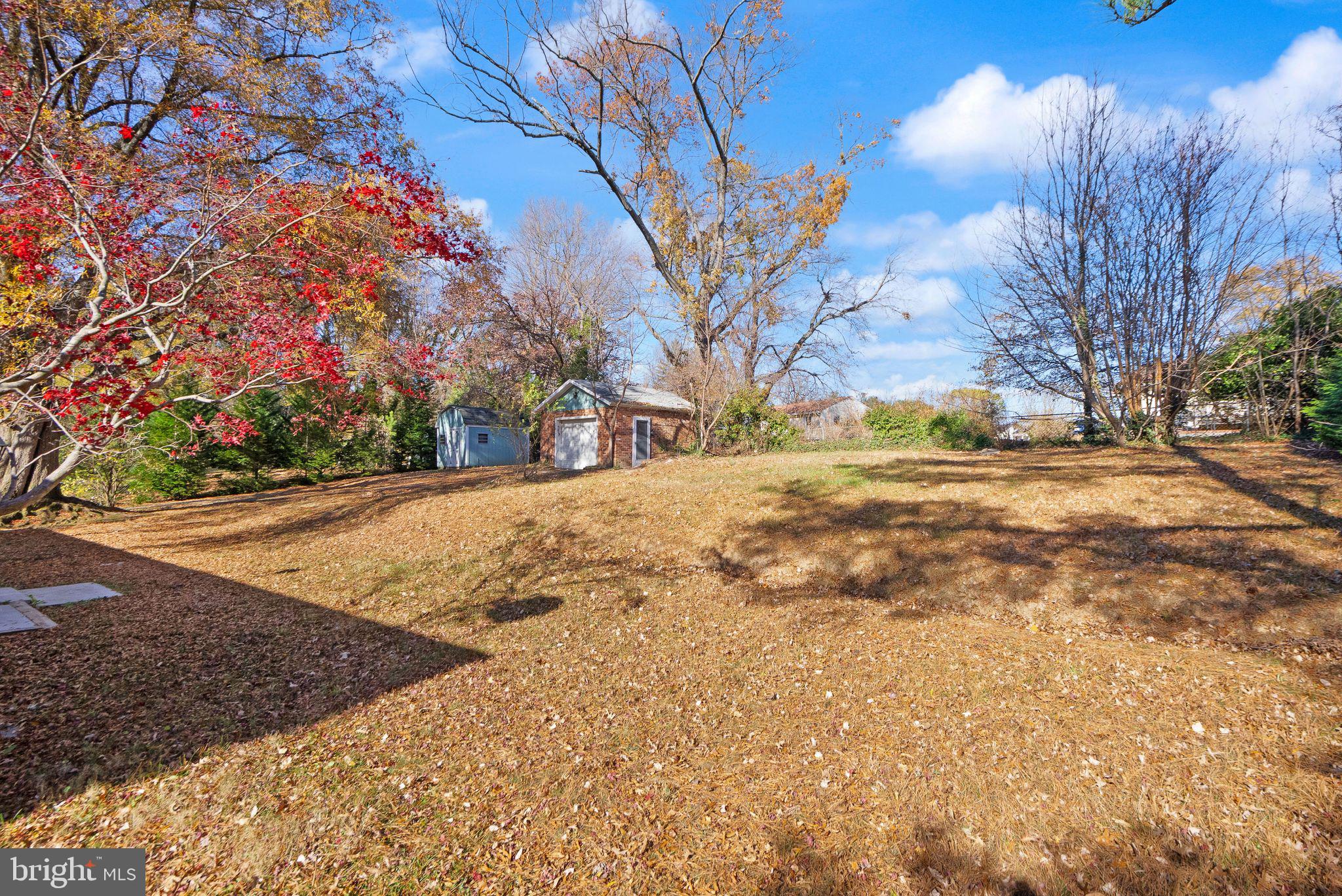 PINECREST ESTATES - Residential