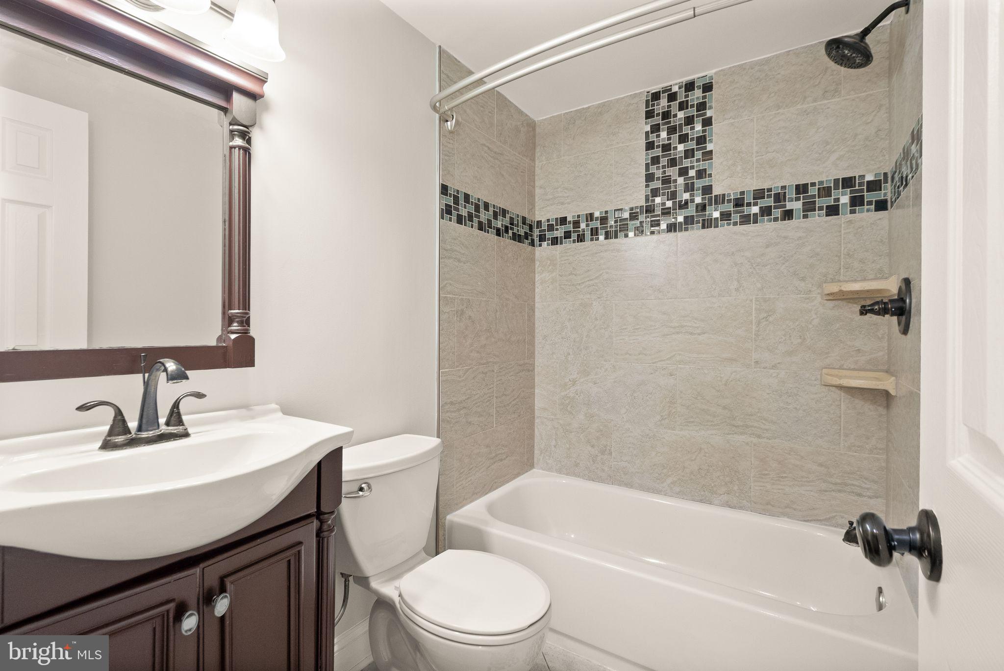 PINECREST ESTATES - Residential