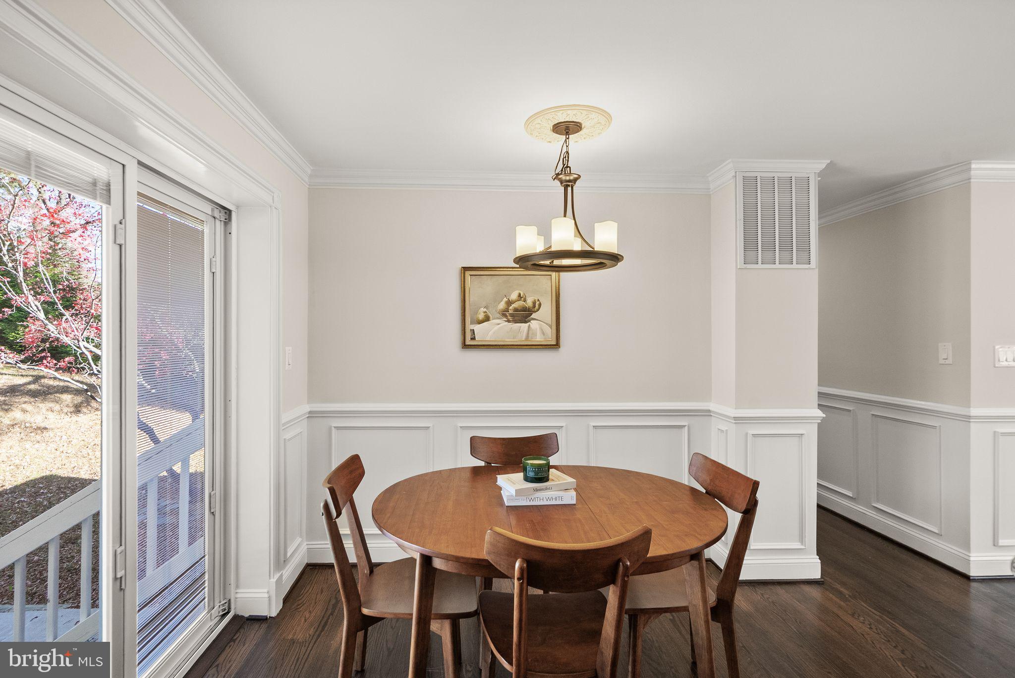 PINECREST ESTATES - Residential