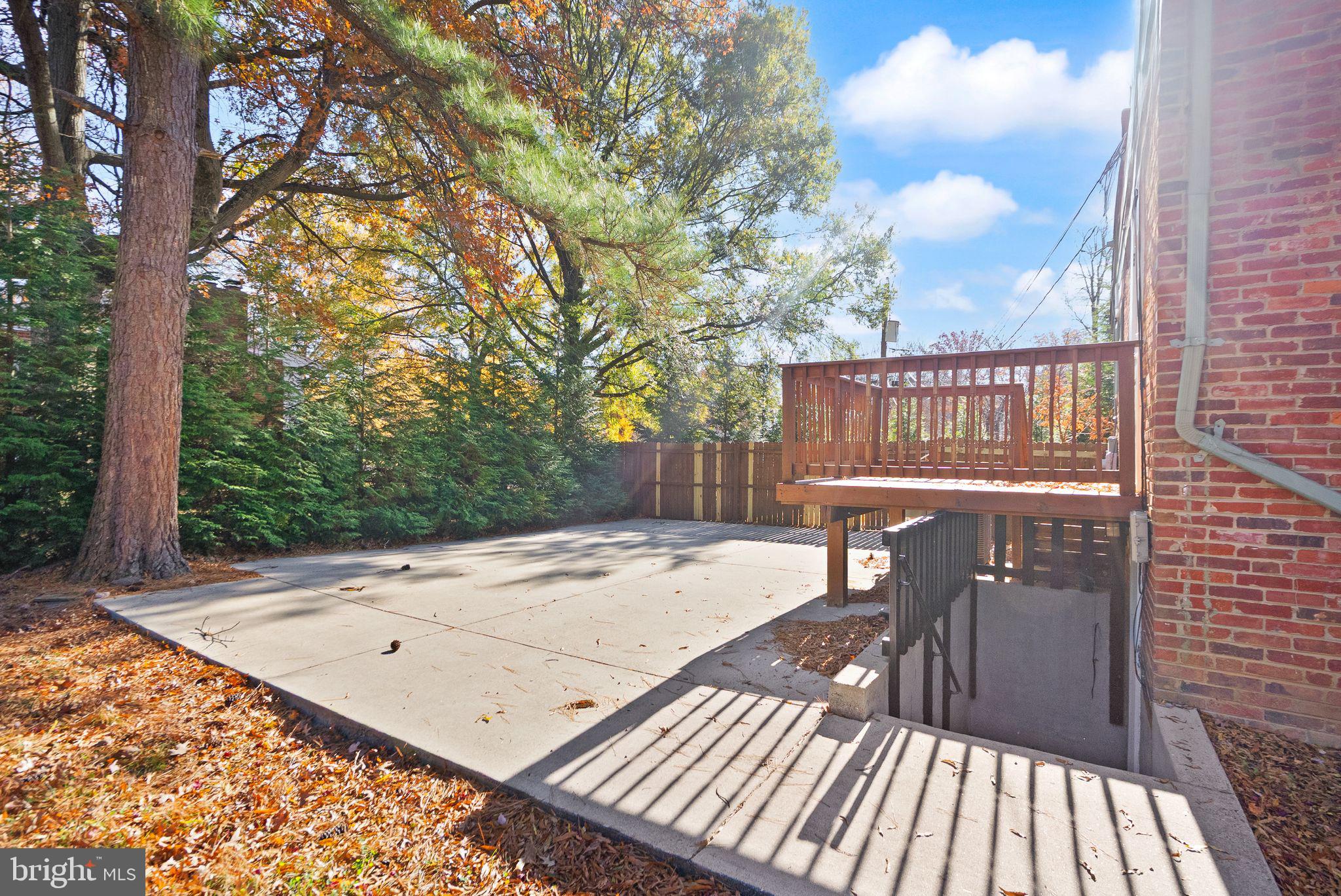 PINECREST ESTATES - Residential