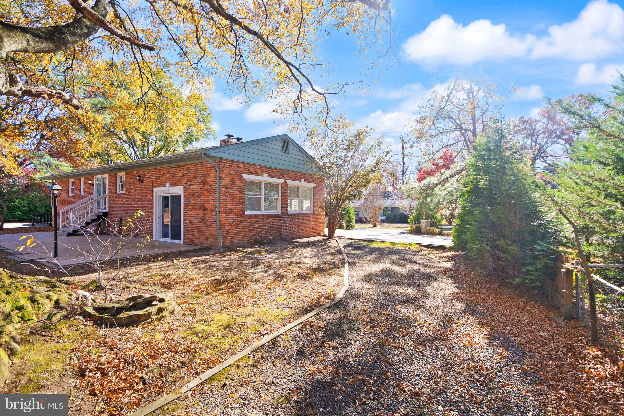 PINECREST ESTATES - Residential