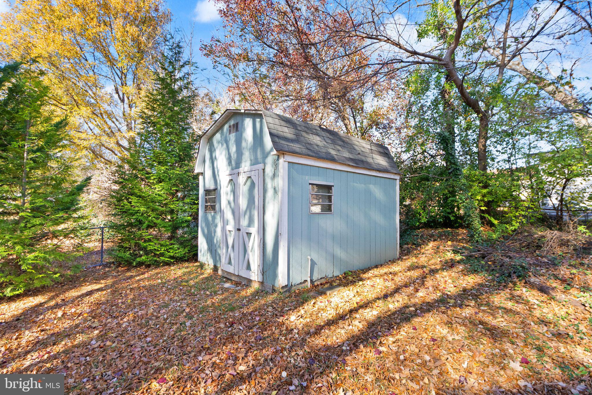 PINECREST ESTATES - Residential