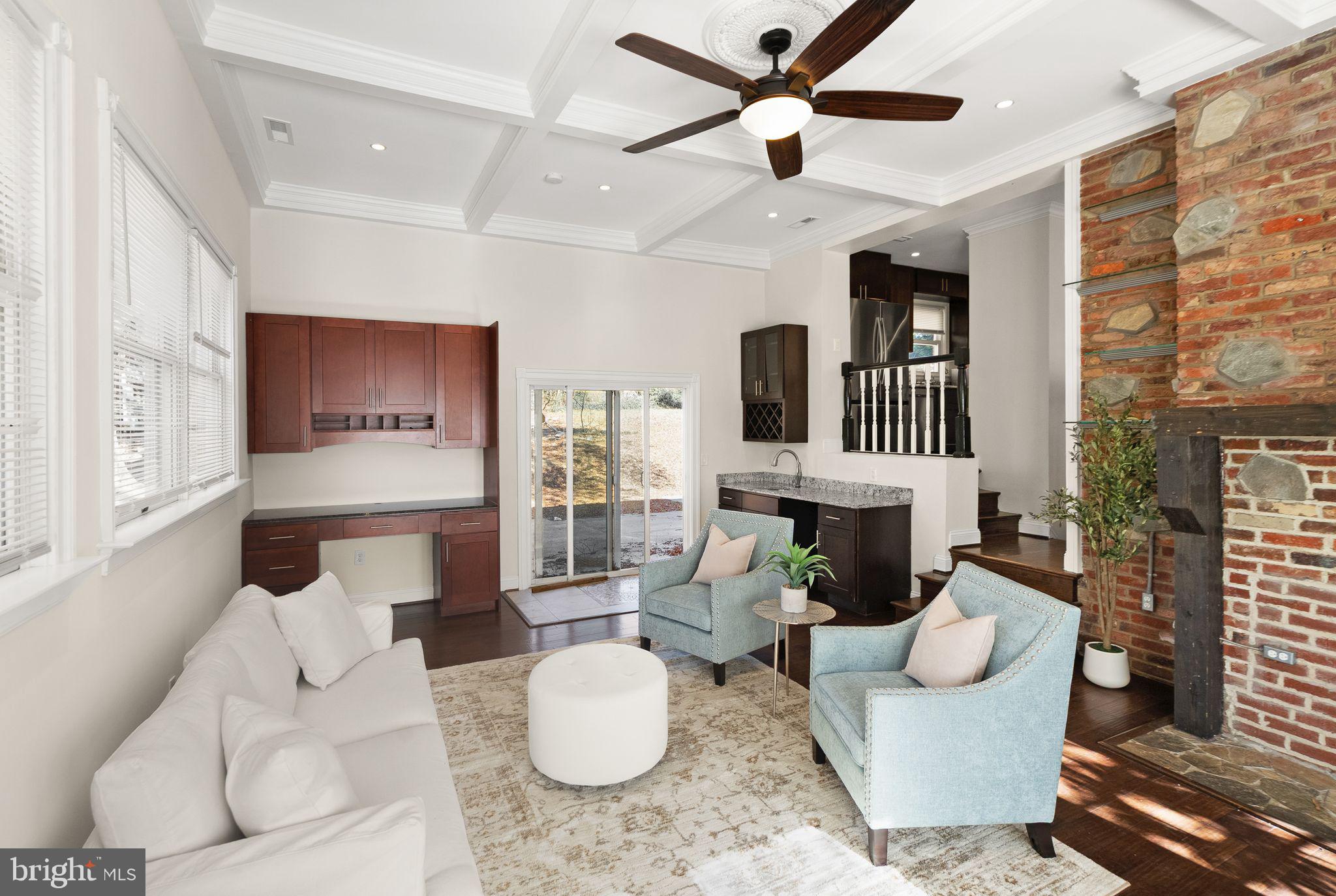 PINECREST ESTATES - Residential