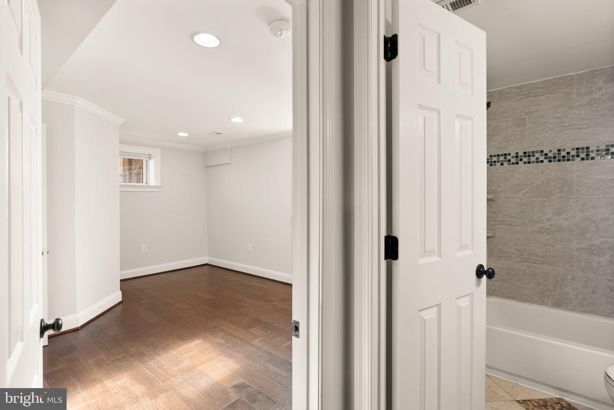 PINECREST ESTATES - Residential