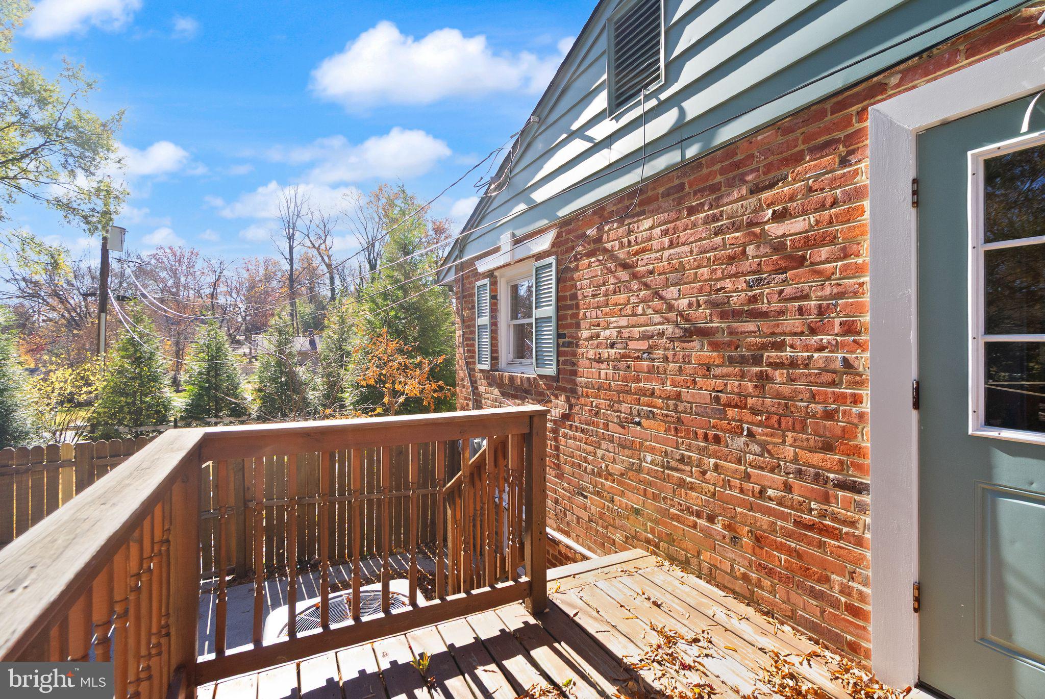 PINECREST ESTATES - Residential