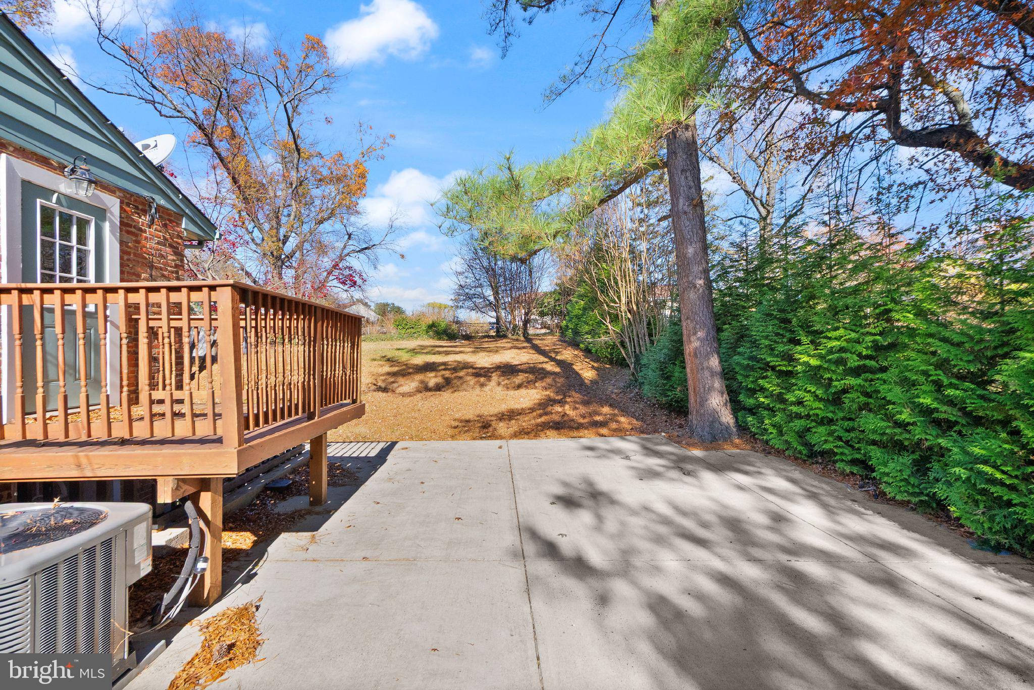 PINECREST ESTATES - Residential