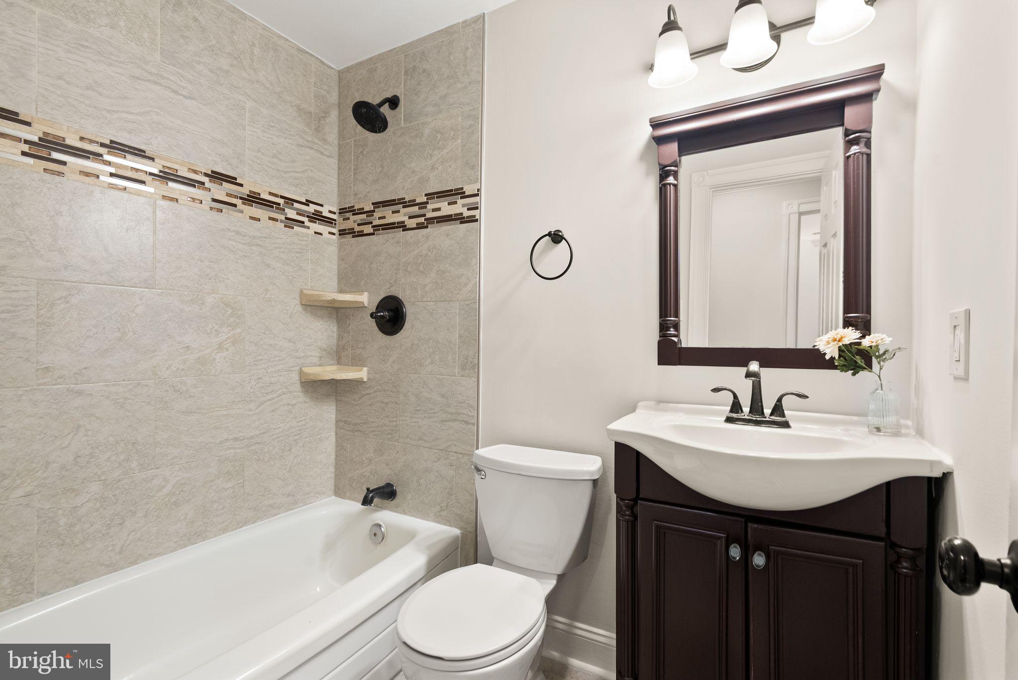 PINECREST ESTATES - Residential