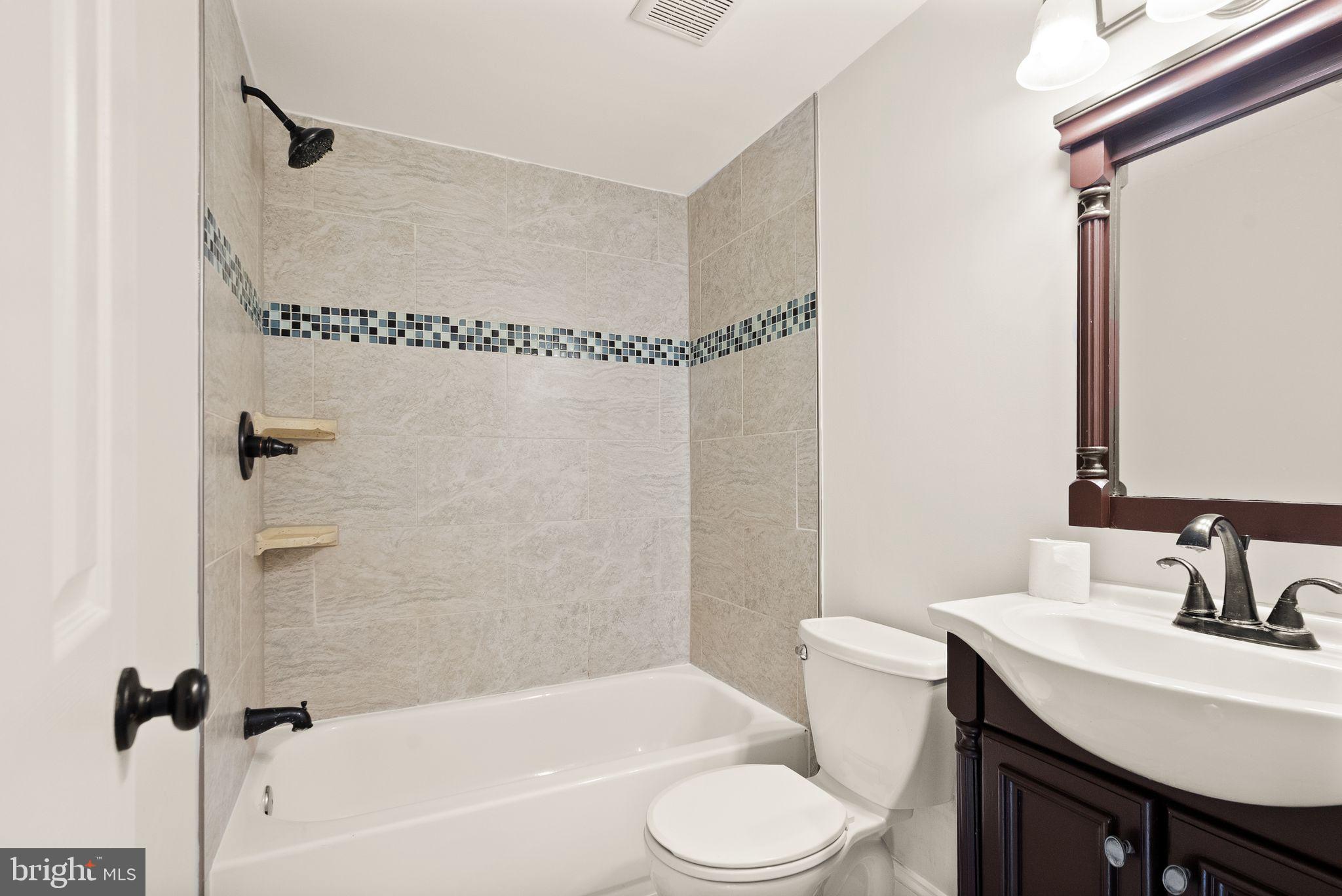 PINECREST ESTATES - Residential