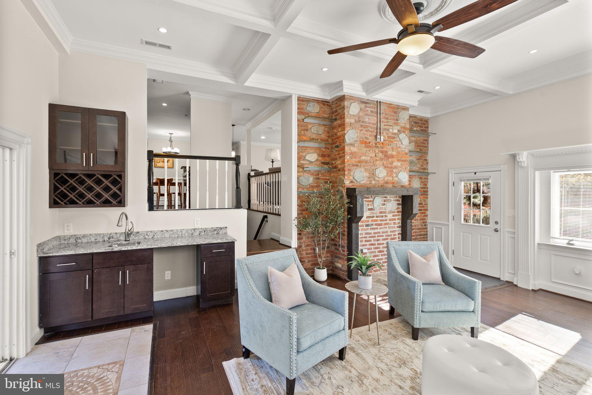 PINECREST ESTATES - Residential