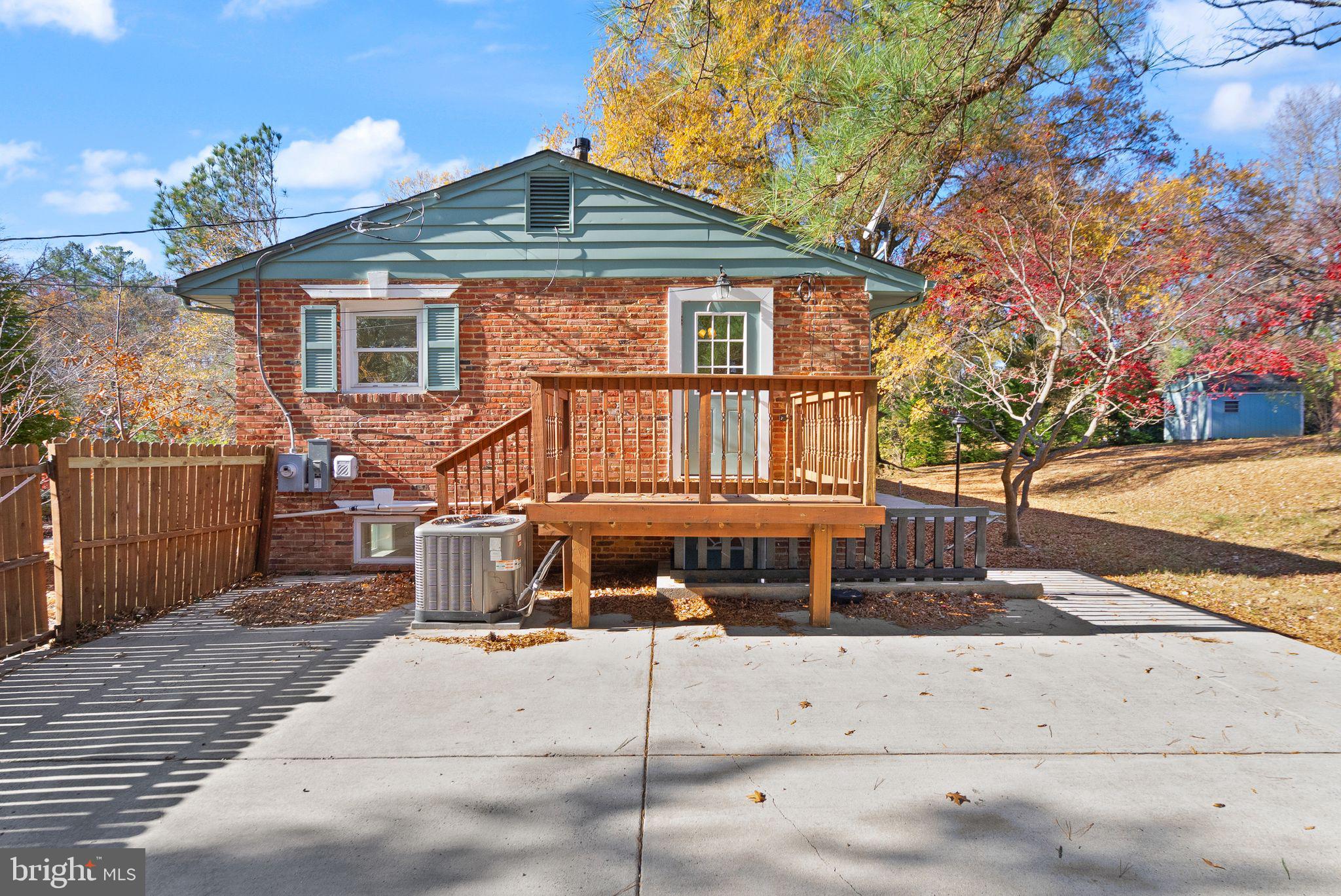 PINECREST ESTATES - Residential