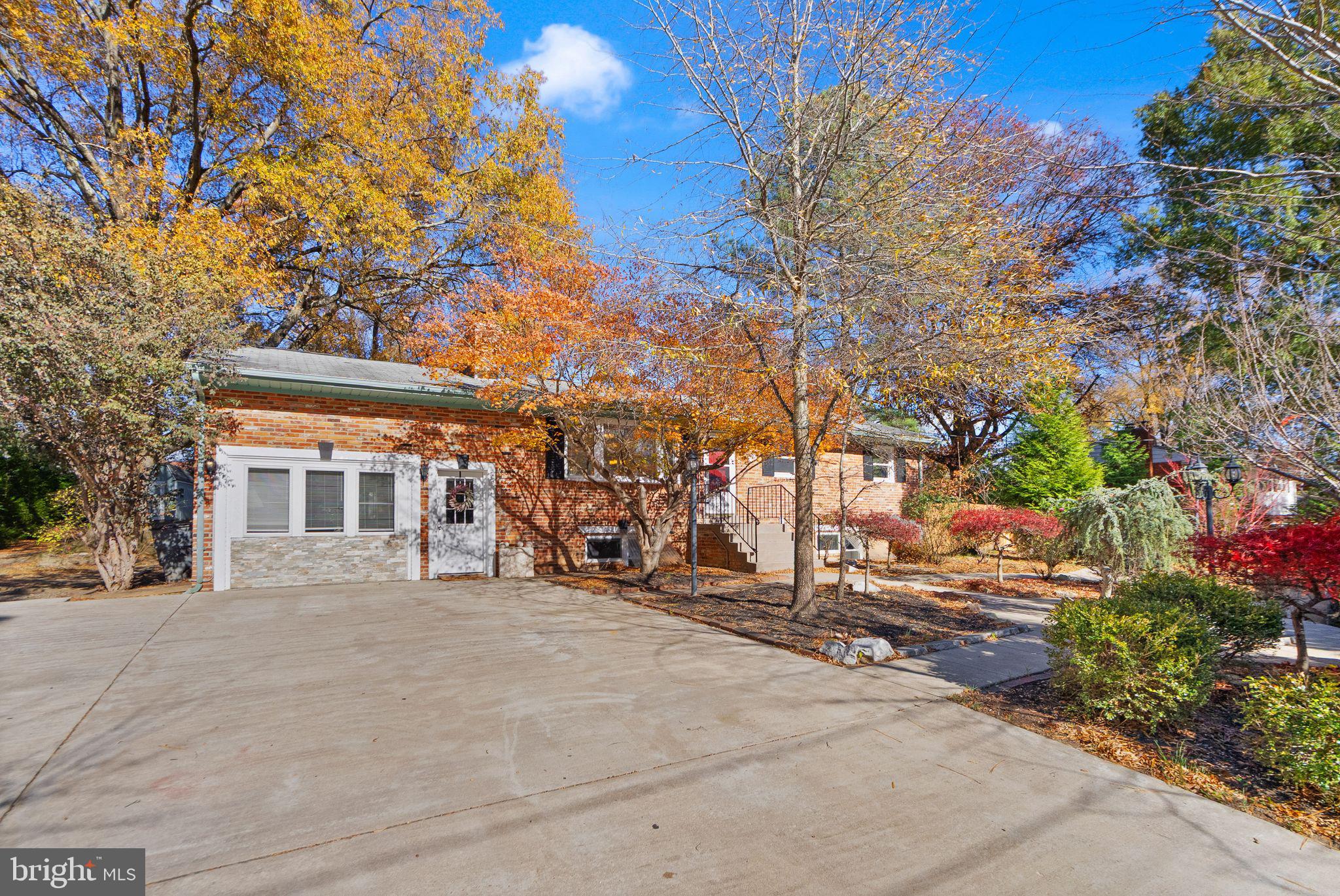 PINECREST ESTATES - Residential