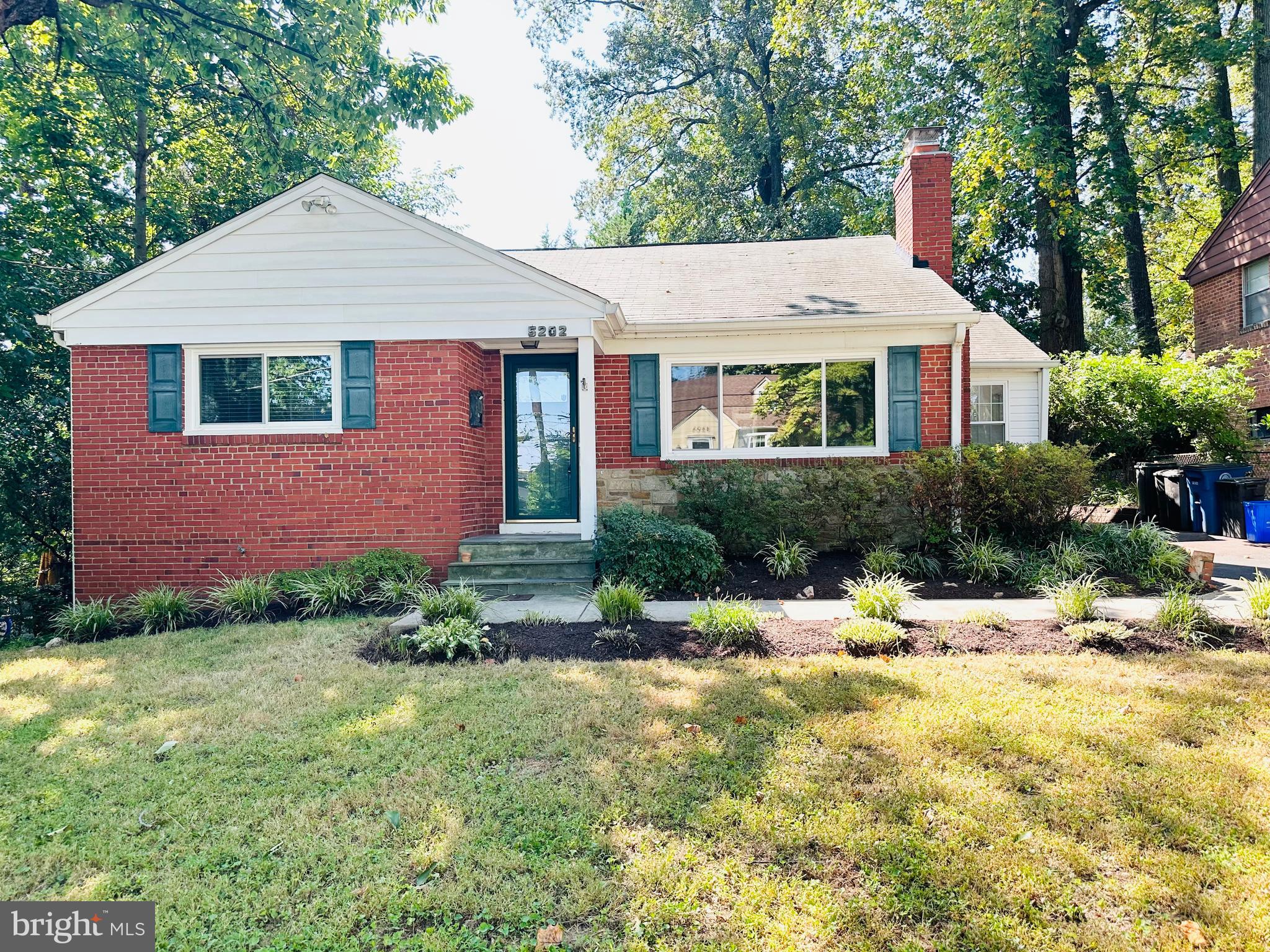 ALTA VISTA TERRACE - Residential Lease