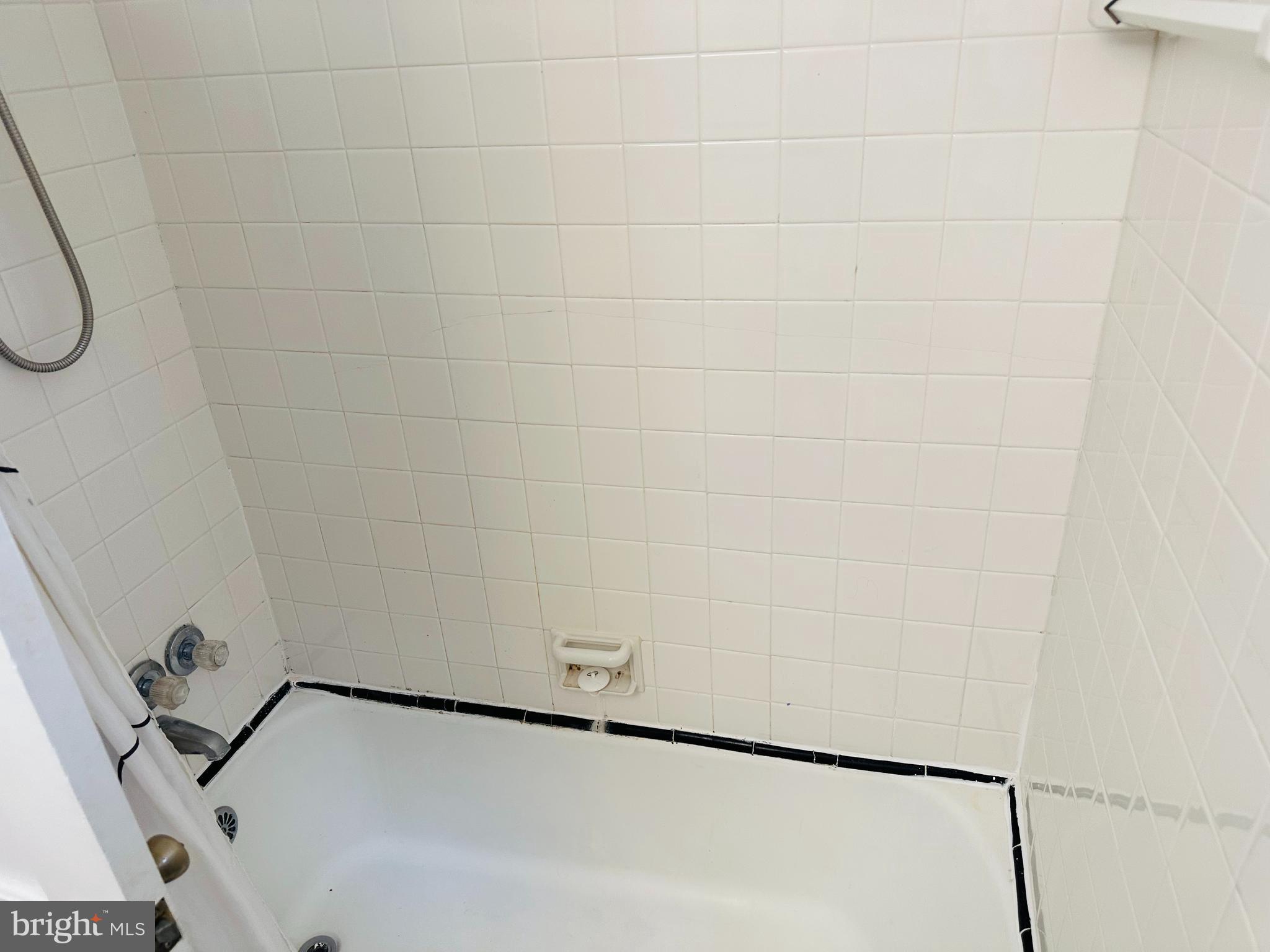 ALTA VISTA TERRACE - Residential Lease