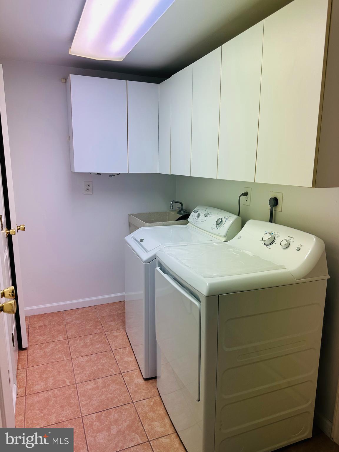 ALTA VISTA TERRACE - Residential Lease