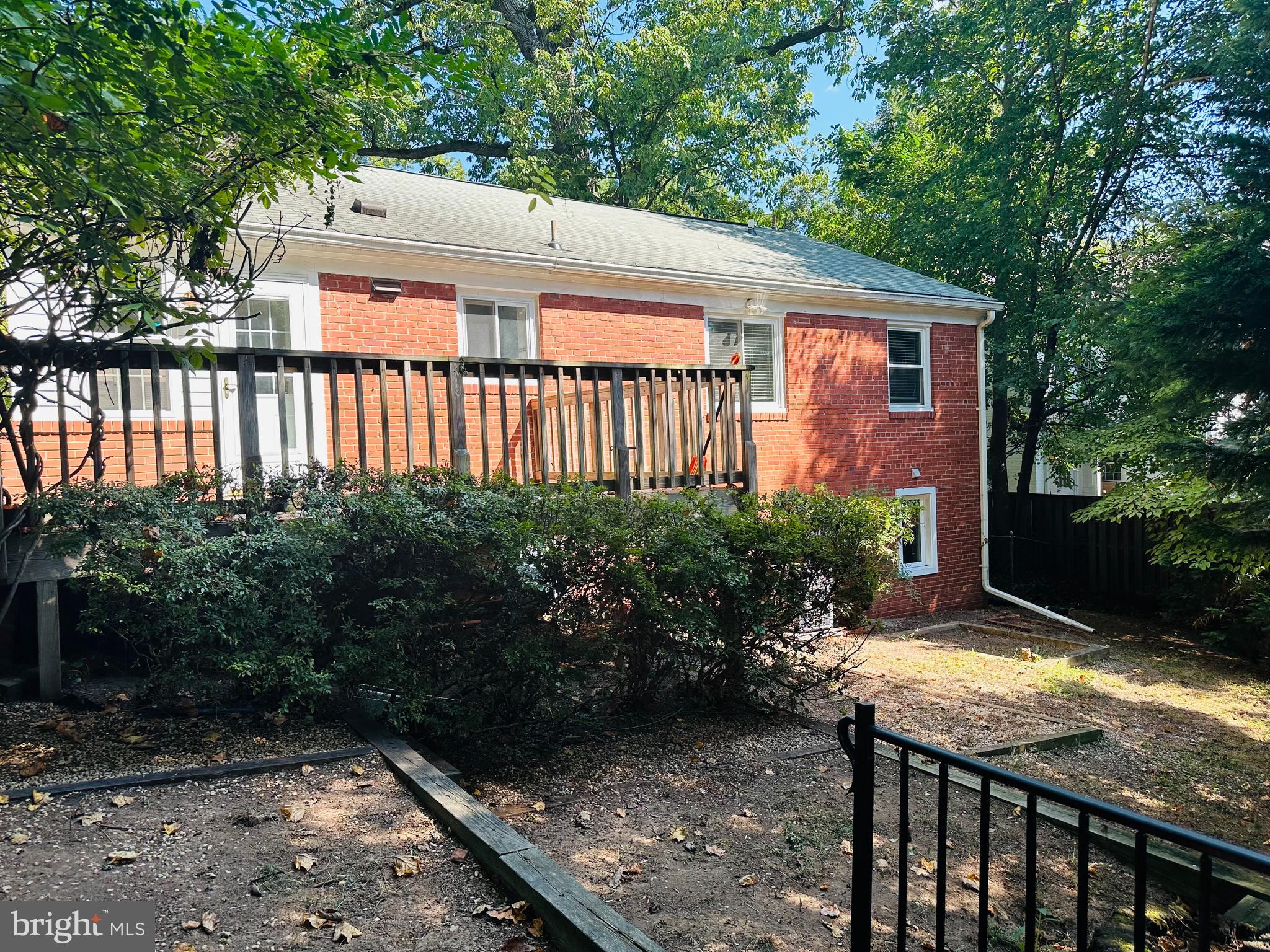 ALTA VISTA TERRACE - Residential Lease