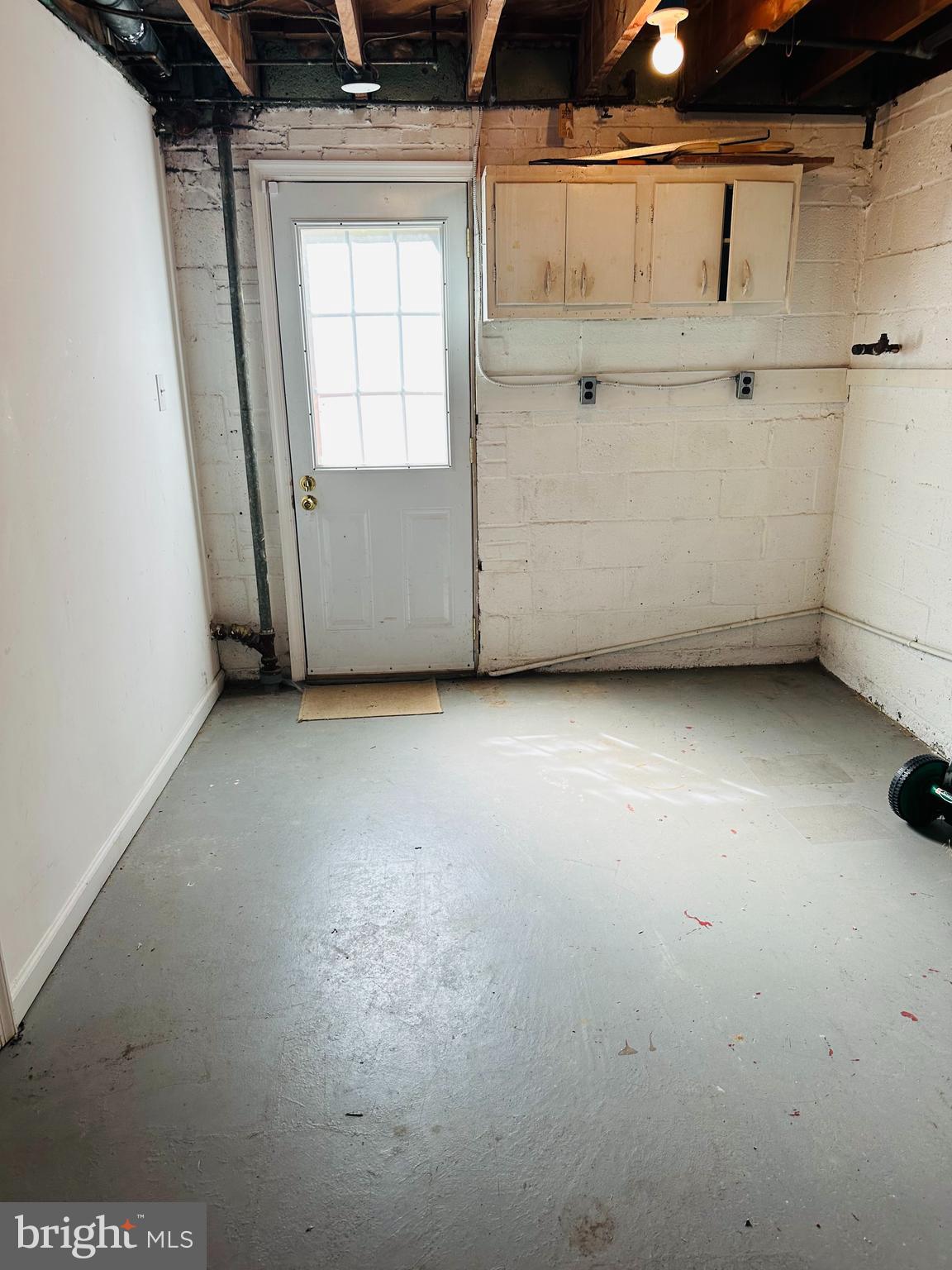 ALTA VISTA TERRACE - Residential Lease