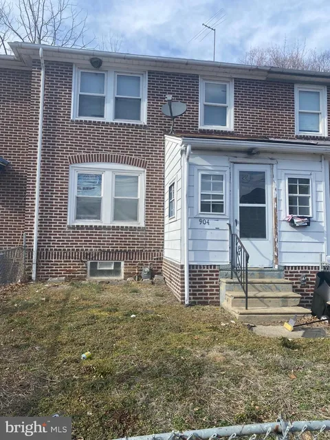 904 E 14th Street, Chester, PA 19013 - MLS#: PADE2085634