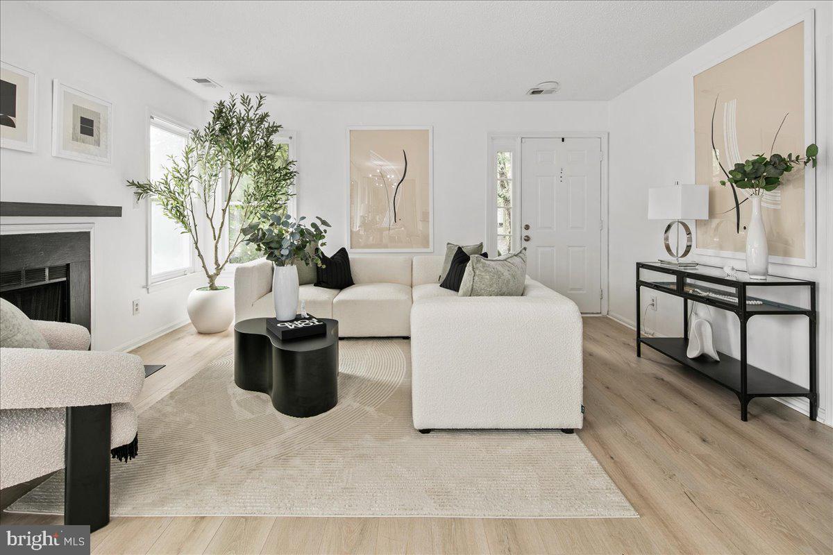 THE COVE - Residential