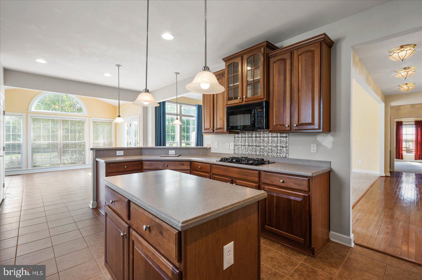 FRANKLIN KNOLL - Residential