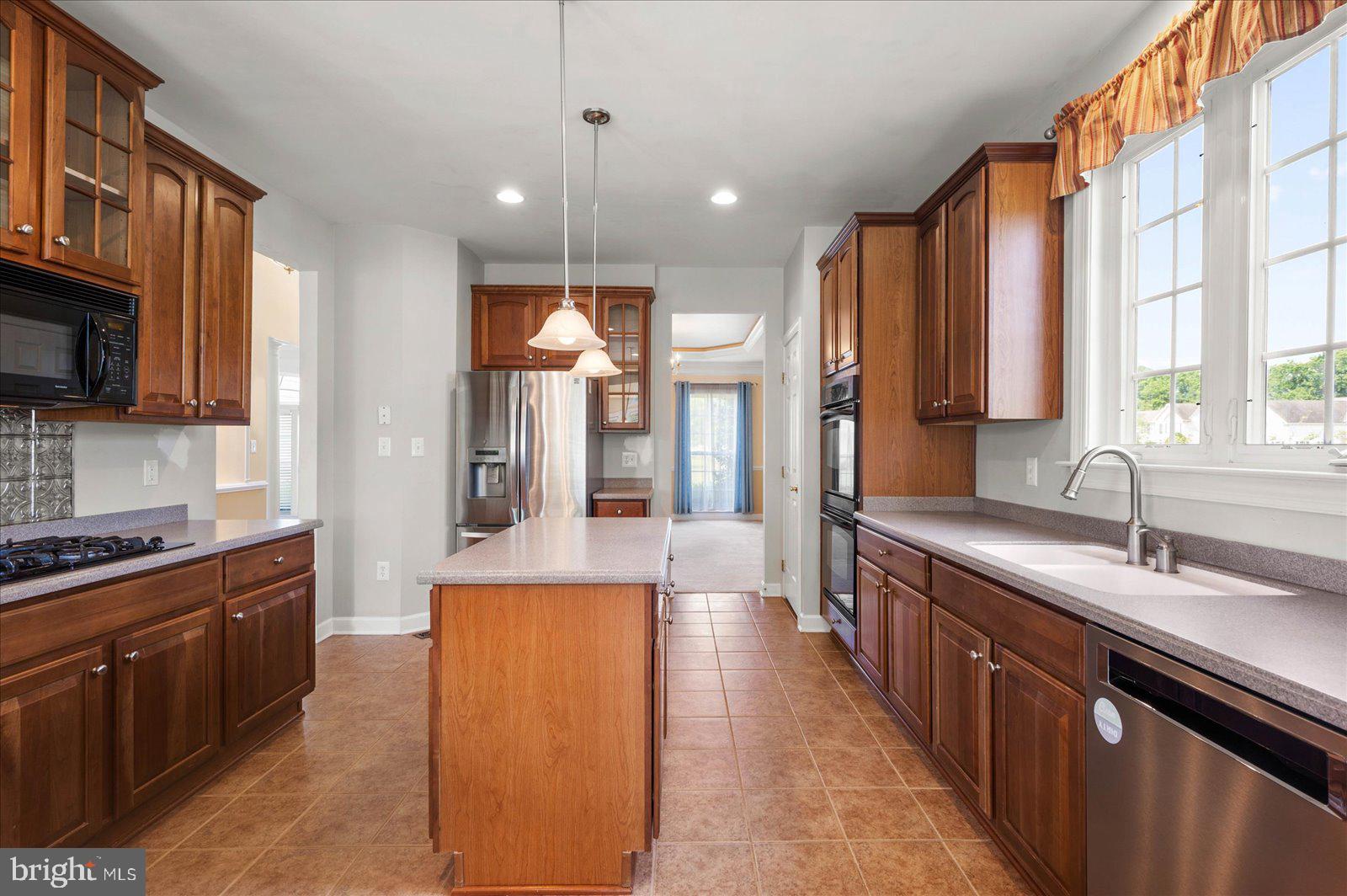 FRANKLIN KNOLL - Residential