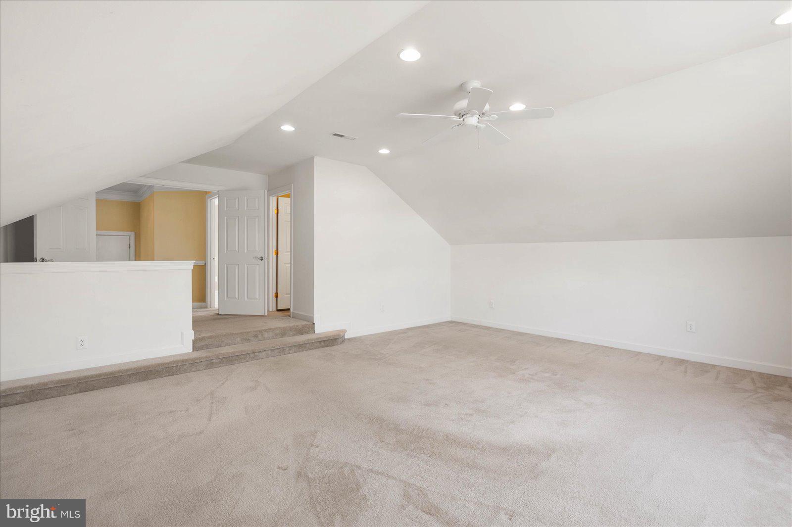 FRANKLIN KNOLL - Residential