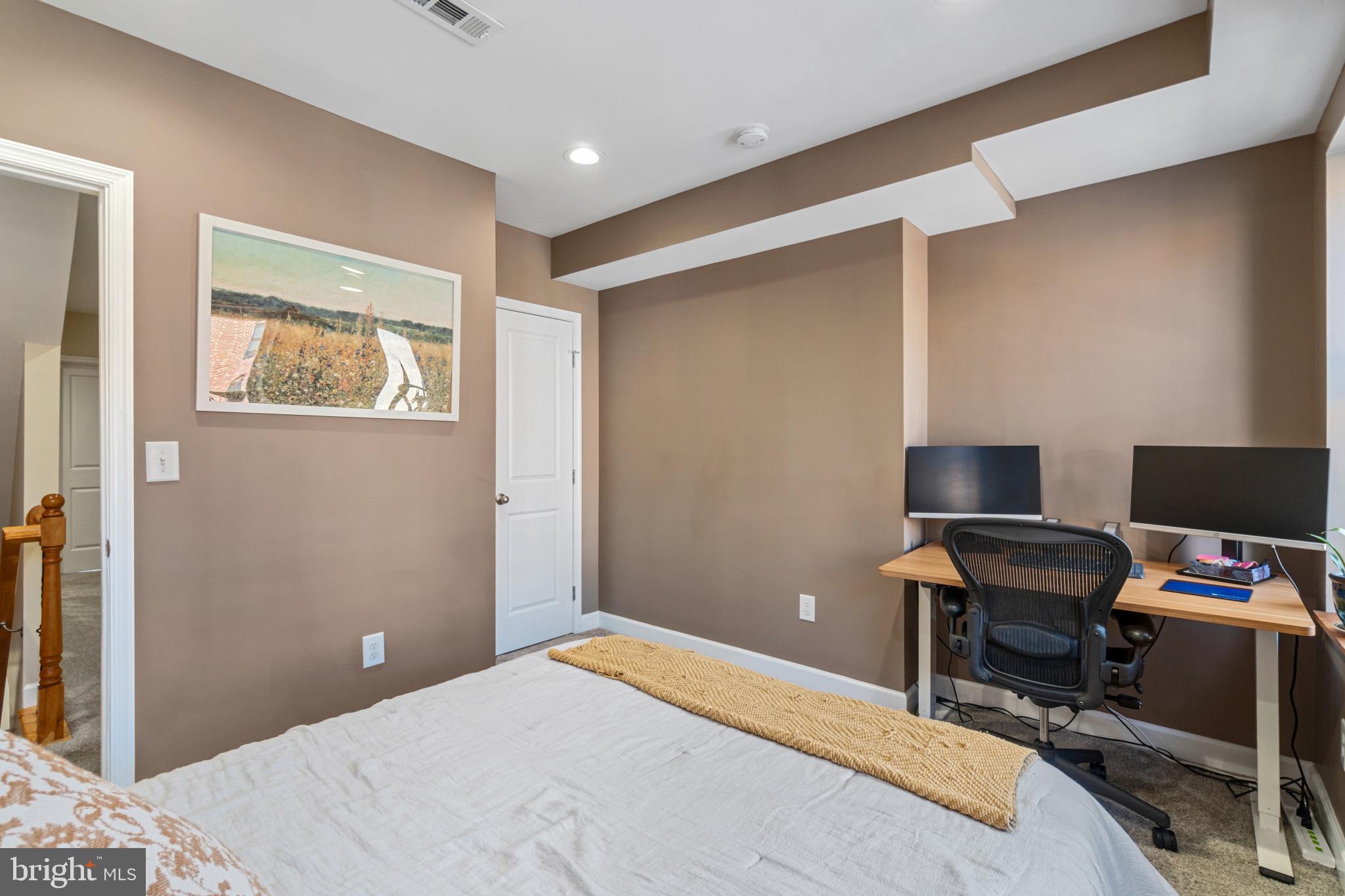 BARCLAY - GREENMOUNT - Residential