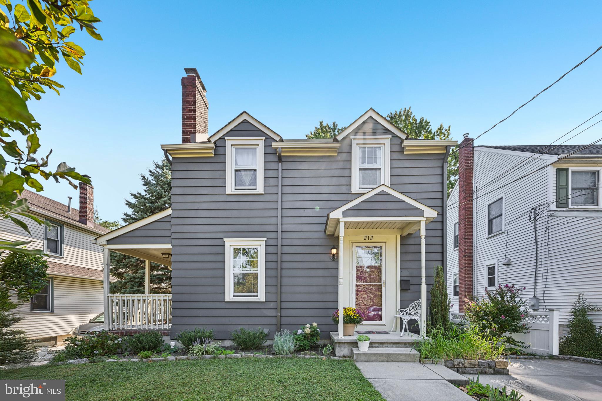212 E LINDEN AVENUE