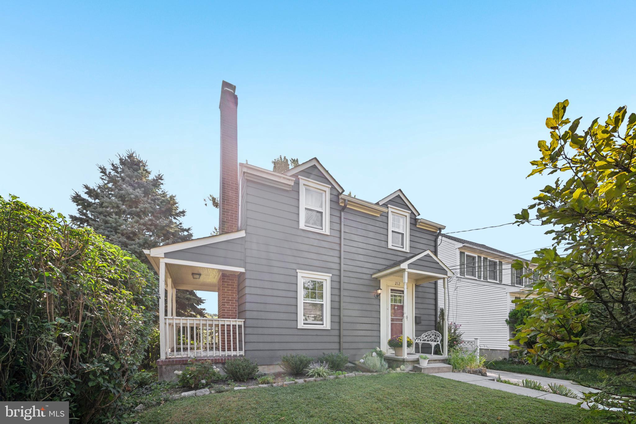 212 E LINDEN AVENUE
