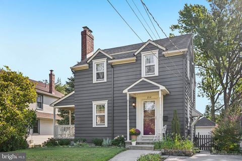 212 E LINDEN AVENUE HADDON TOWNSHIP NJ 08108
