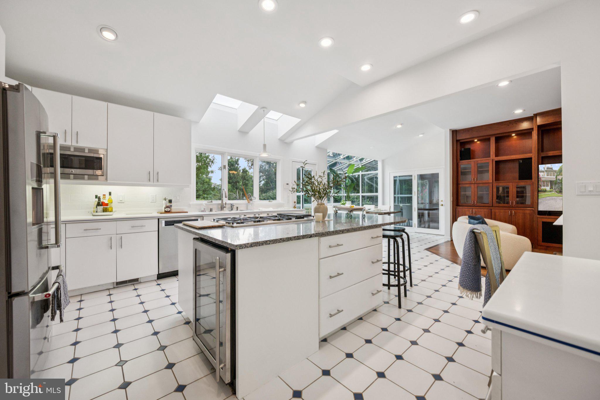 COLUMBIA TOWN CENTER - Residential