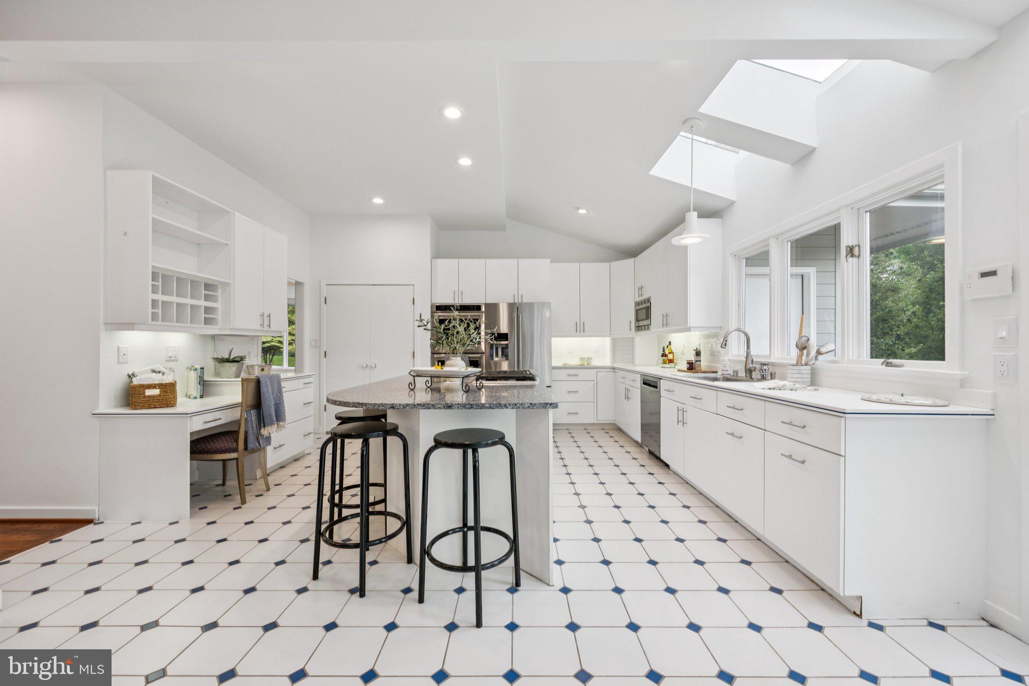 COLUMBIA TOWN CENTER - Residential