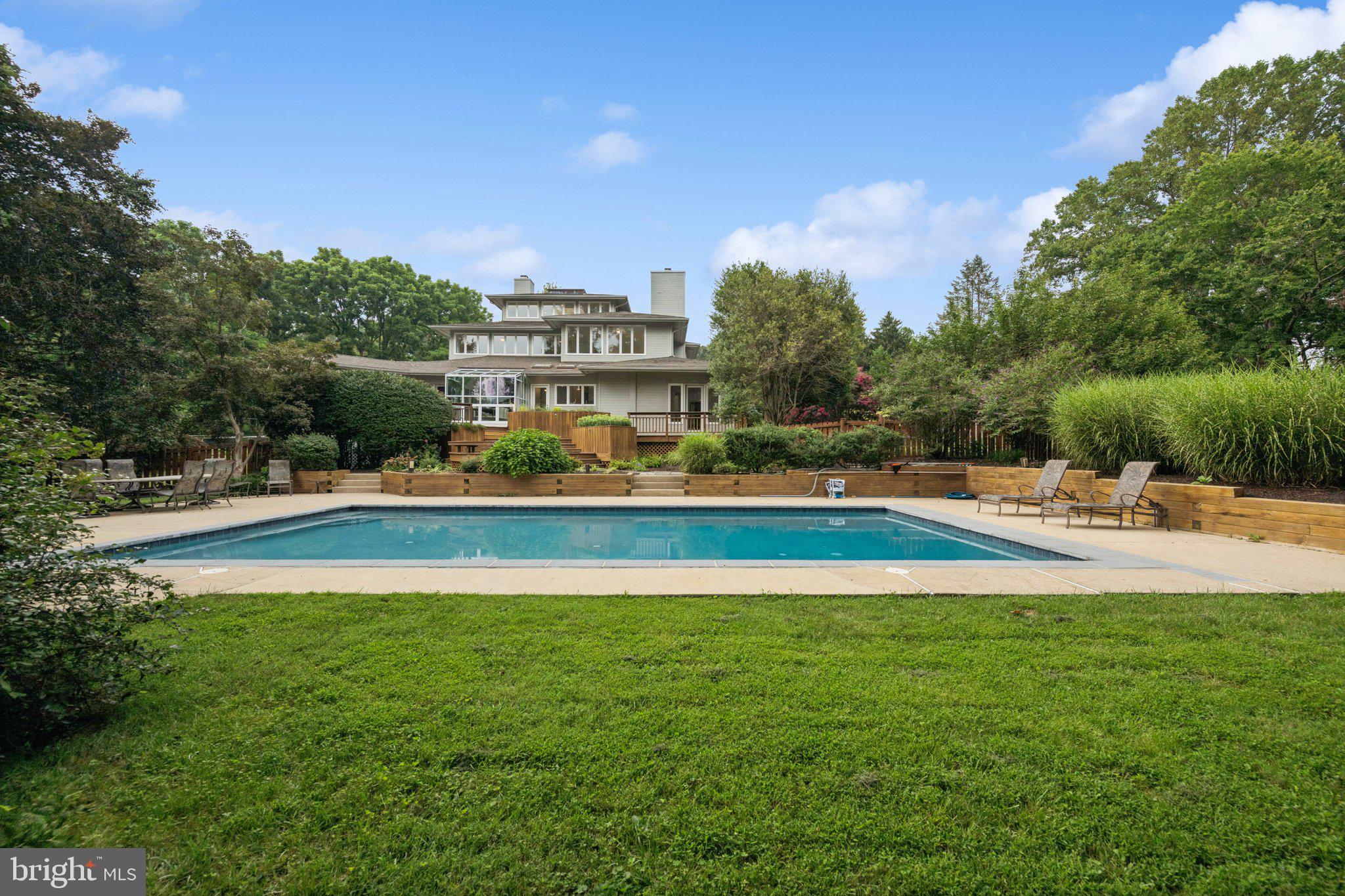 COLUMBIA TOWN CENTER - Residential