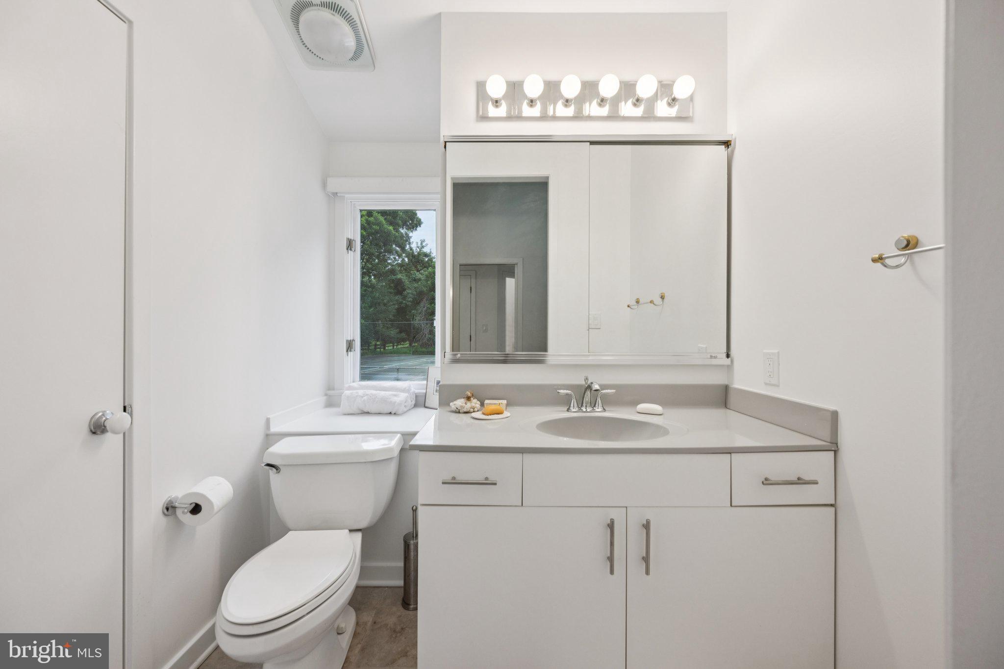 COLUMBIA TOWN CENTER - Residential