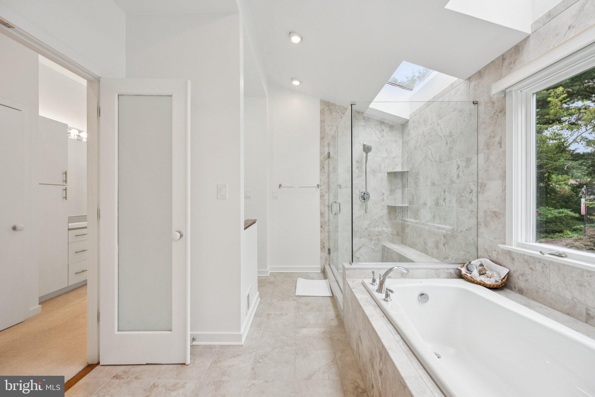 COLUMBIA TOWN CENTER - Residential