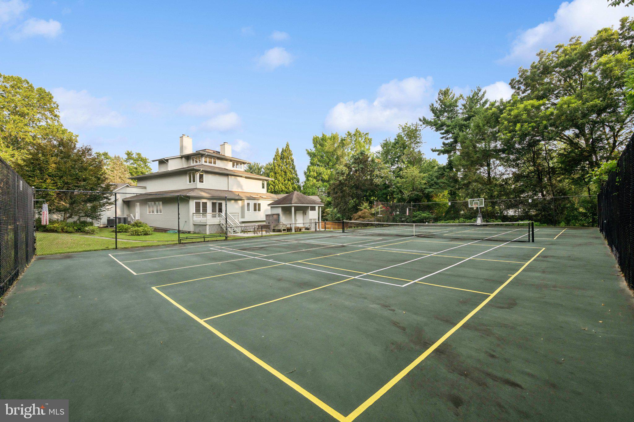 COLUMBIA TOWN CENTER - Residential