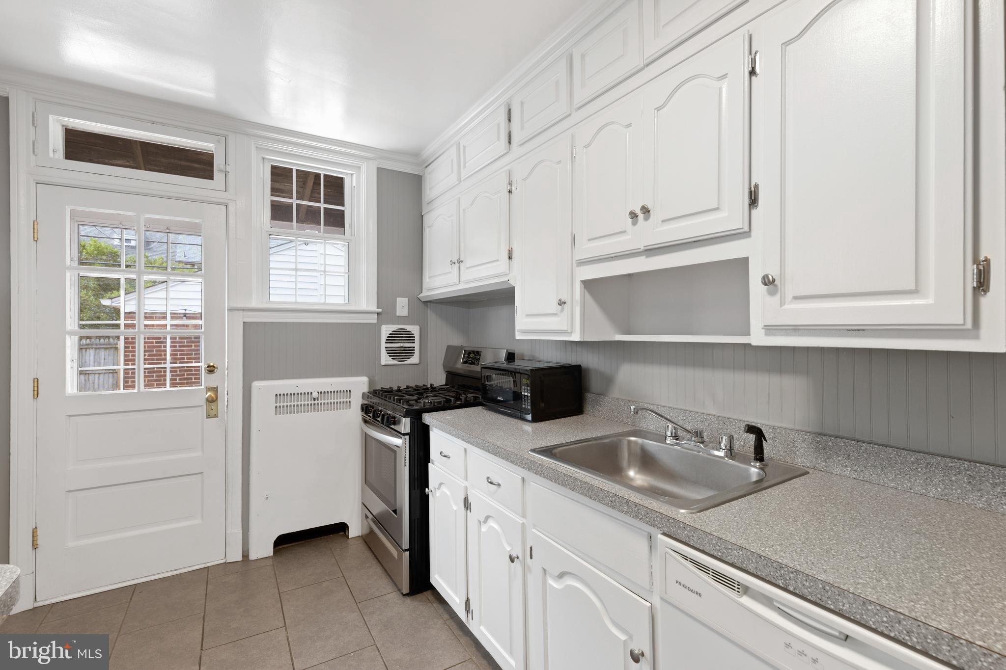 RODGERS FORGE - Residential Lease