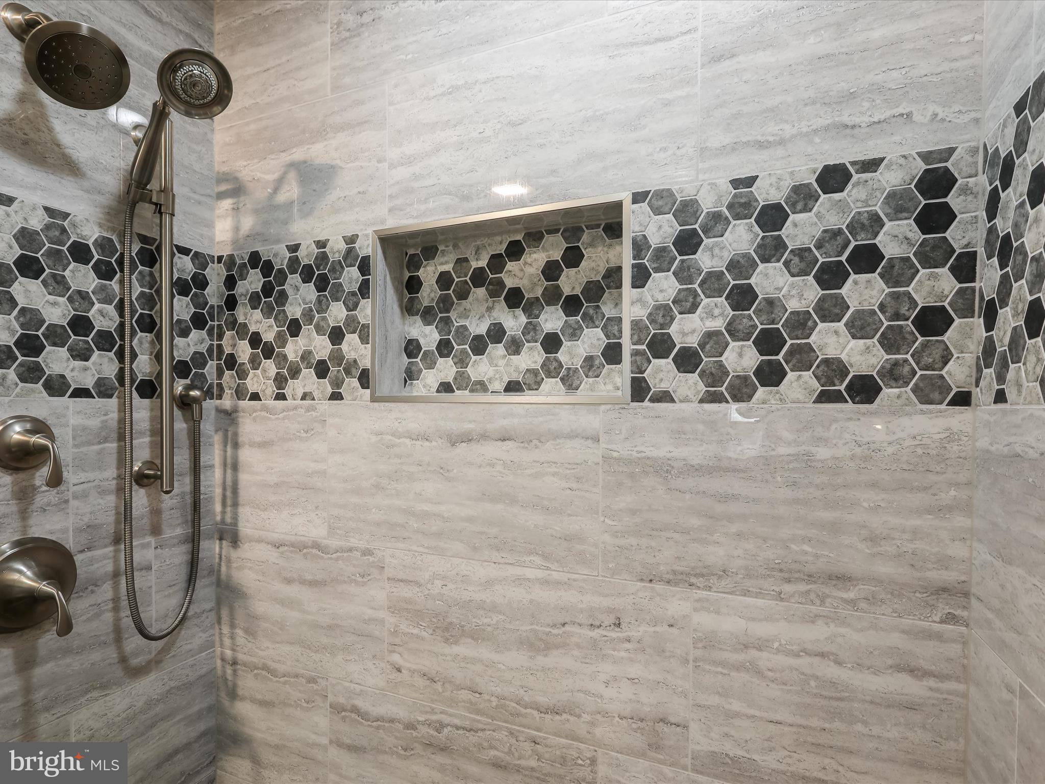 WATERS EDGE AT WOODS LANDING - Residential