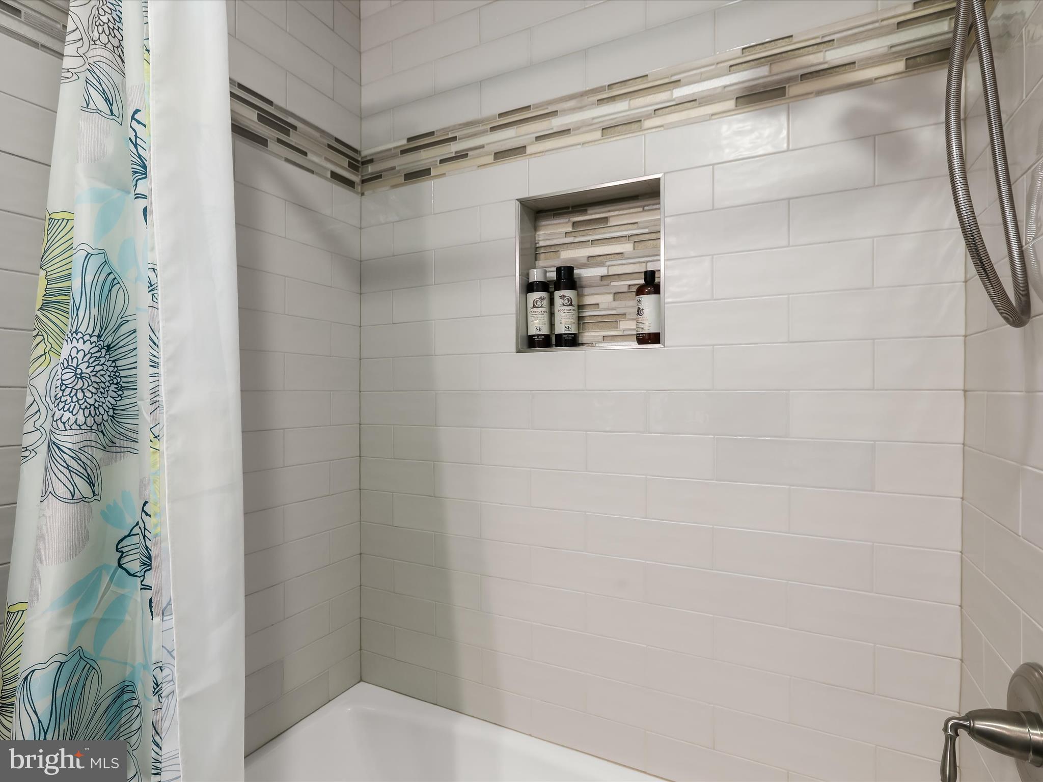 WATERS EDGE AT WOODS LANDING - Residential