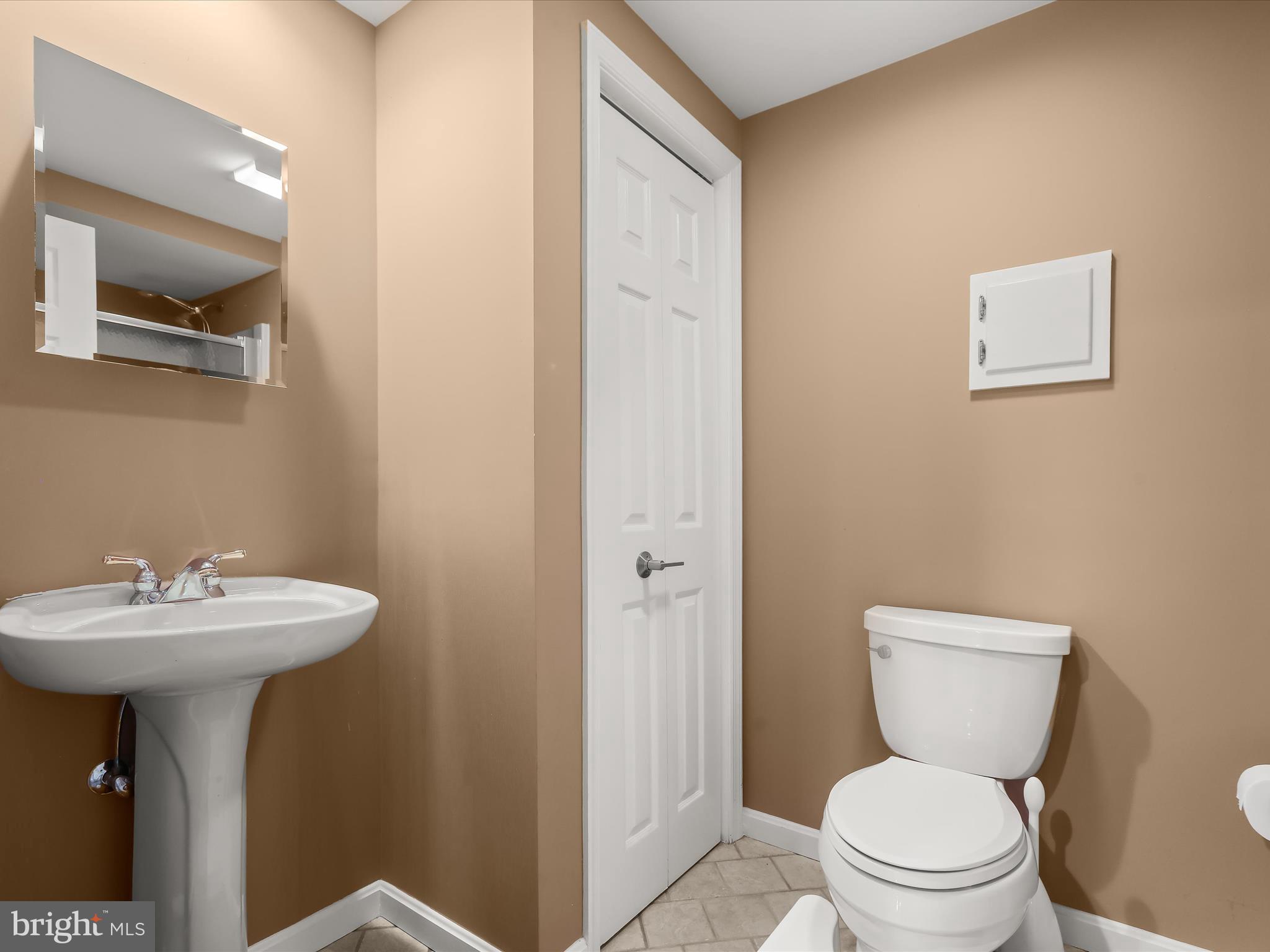 WATERS EDGE AT WOODS LANDING - Residential