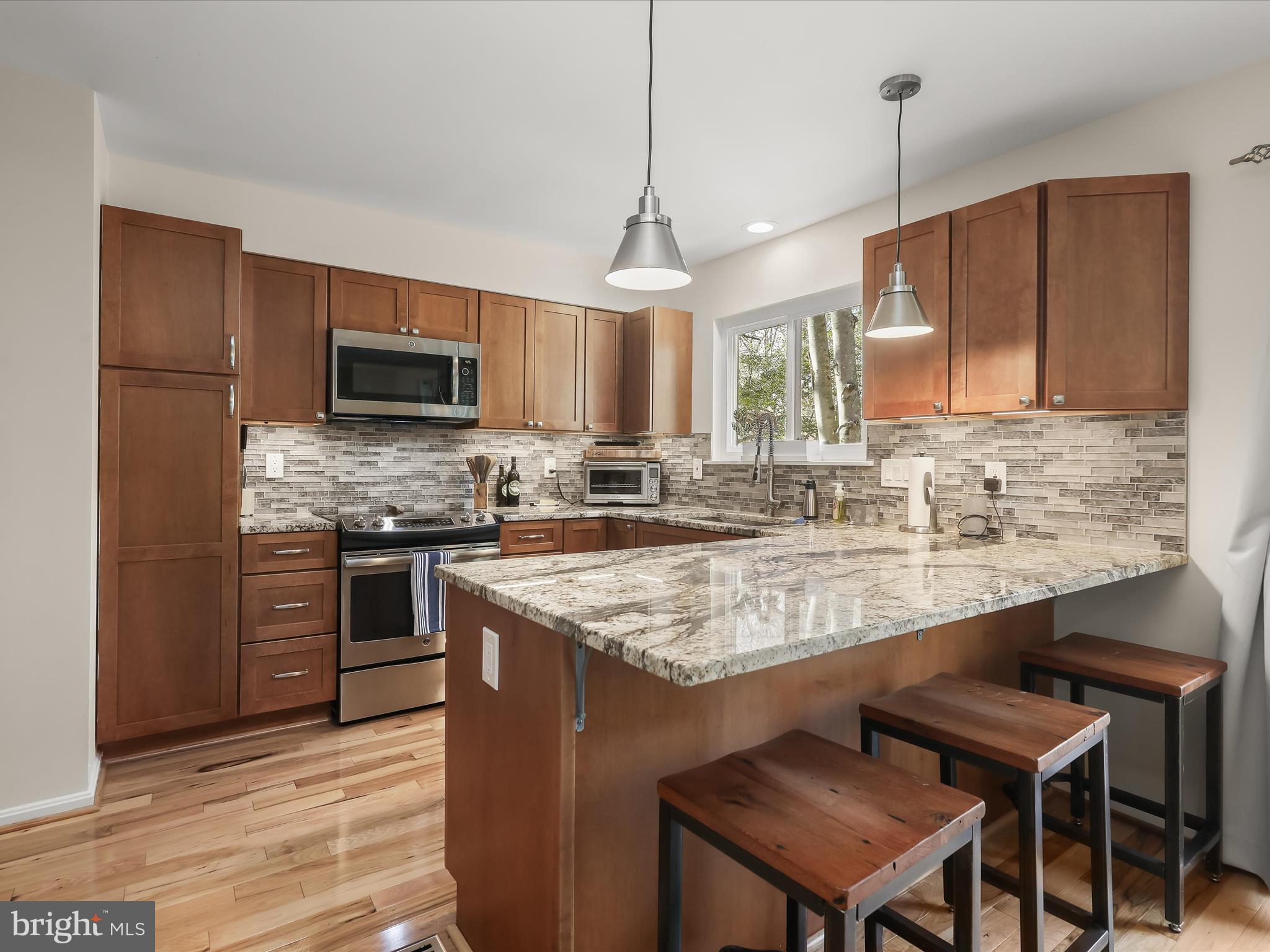 WATERS EDGE AT WOODS LANDING - Residential