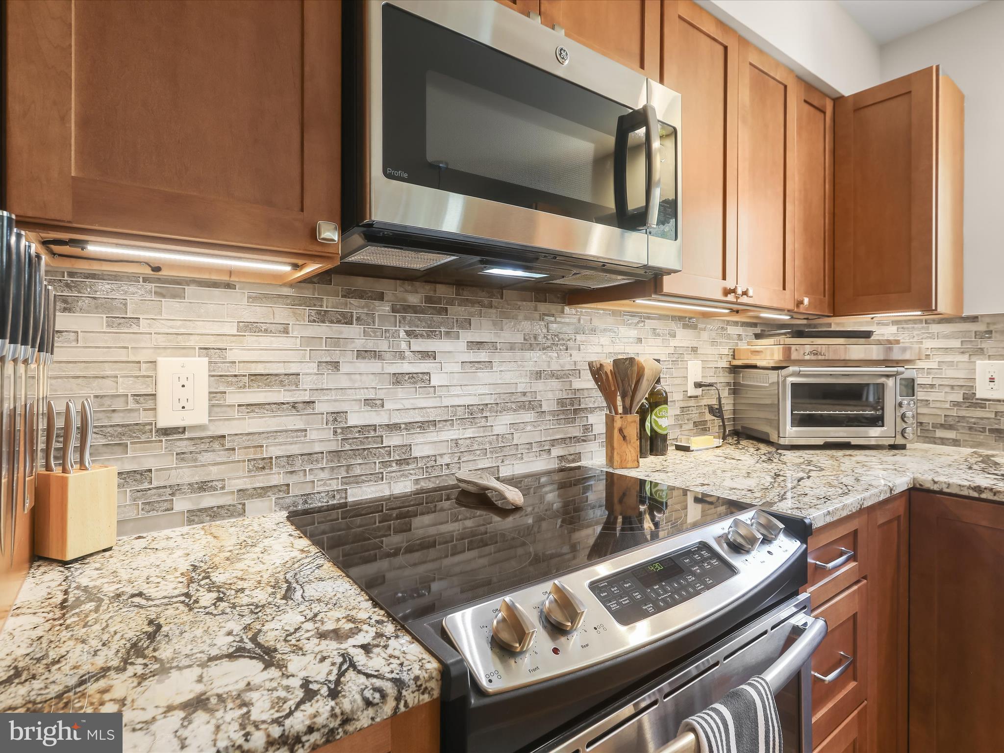 WATERS EDGE AT WOODS LANDING - Residential