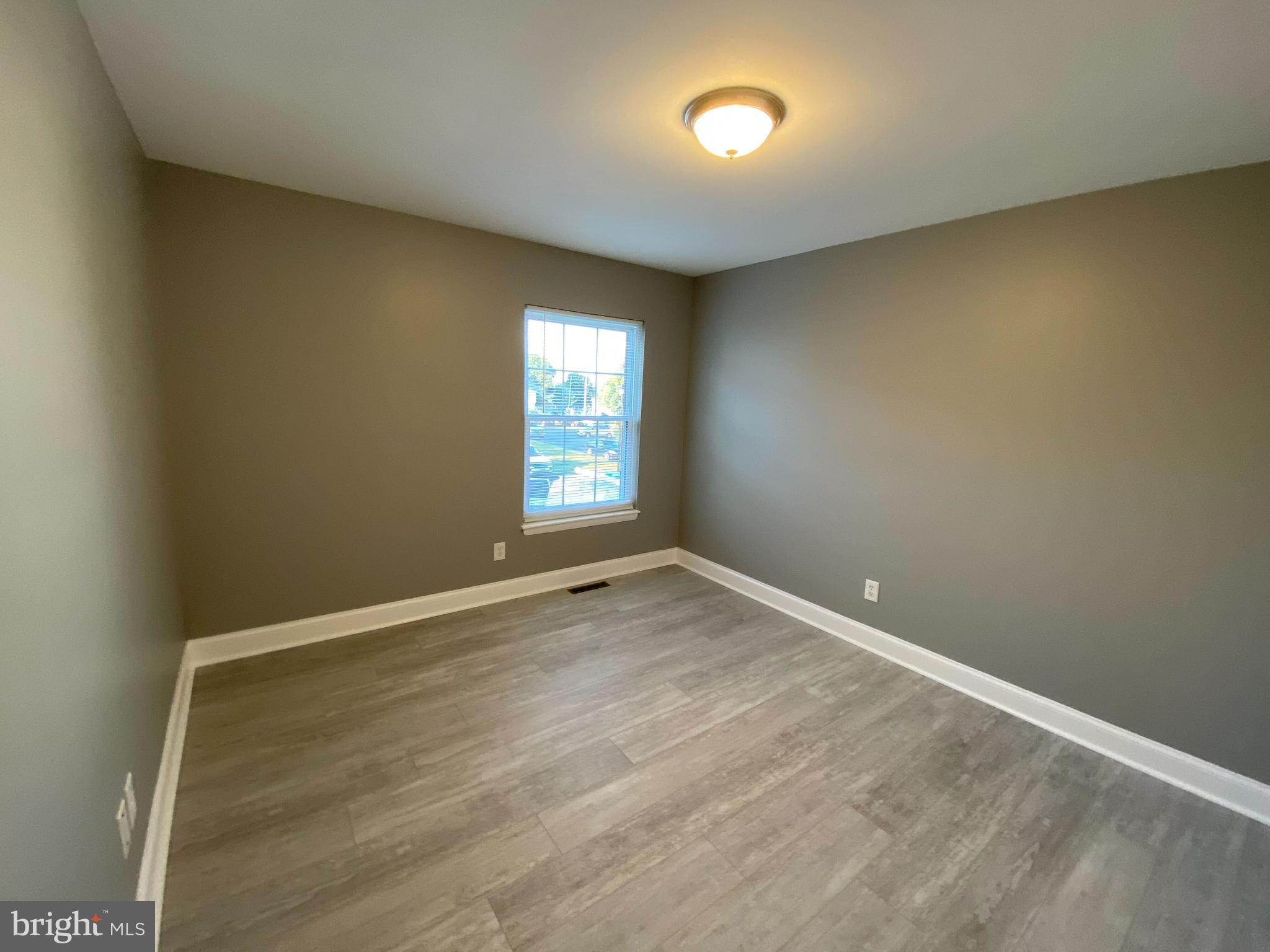 HARFORD COMMONS - Residential Lease