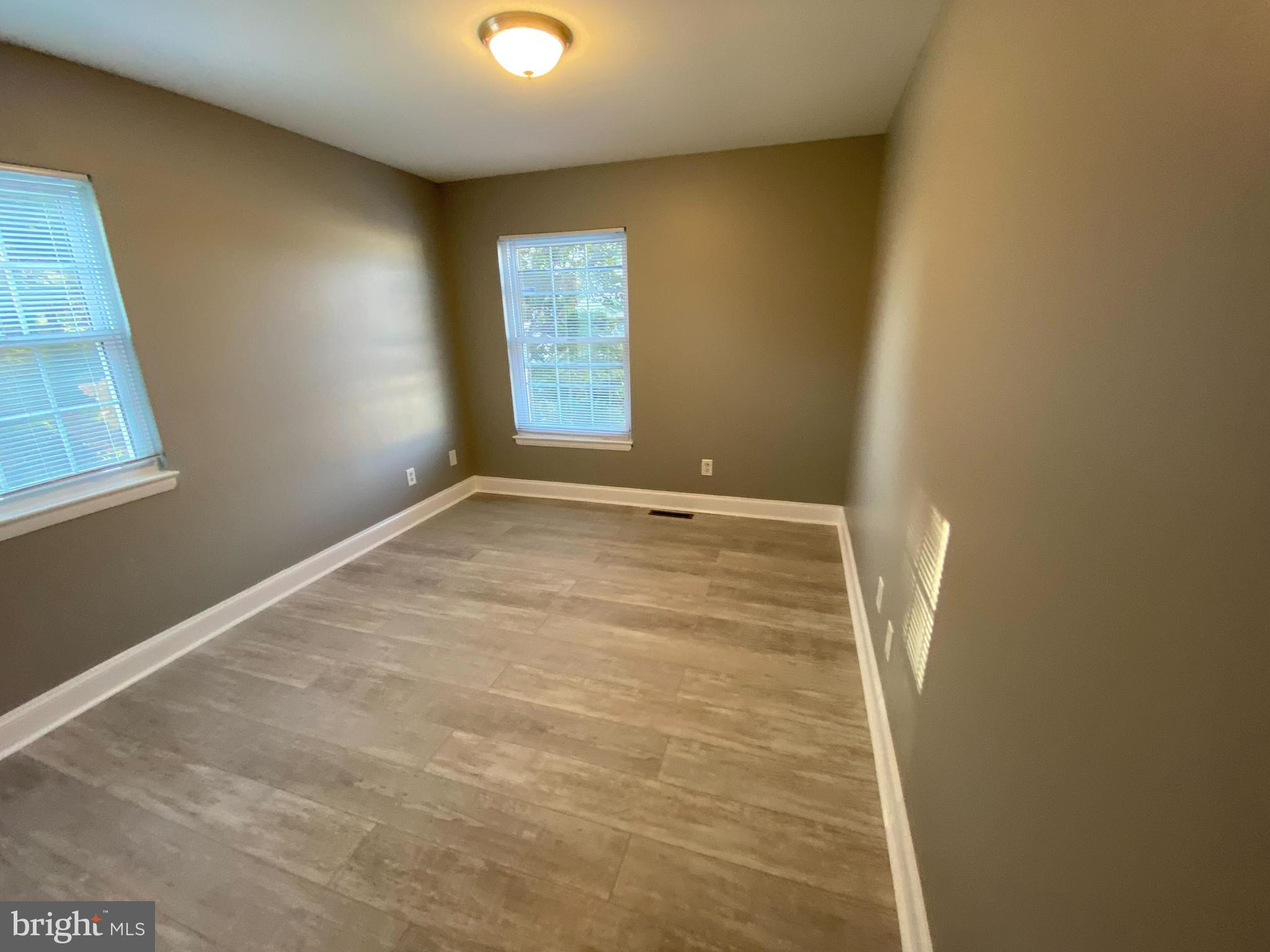 HARFORD COMMONS - Residential Lease