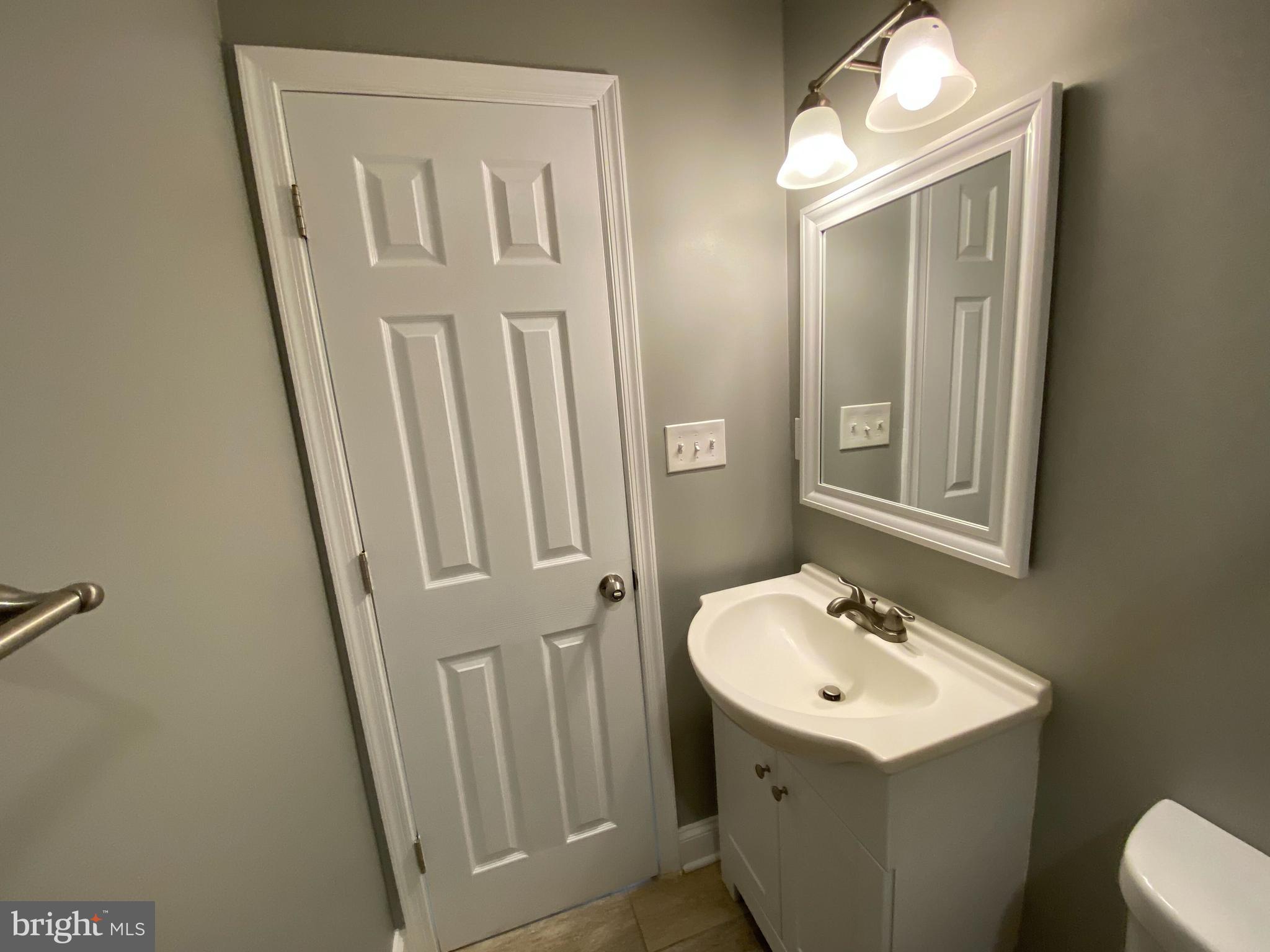 HARFORD COMMONS - Residential Lease